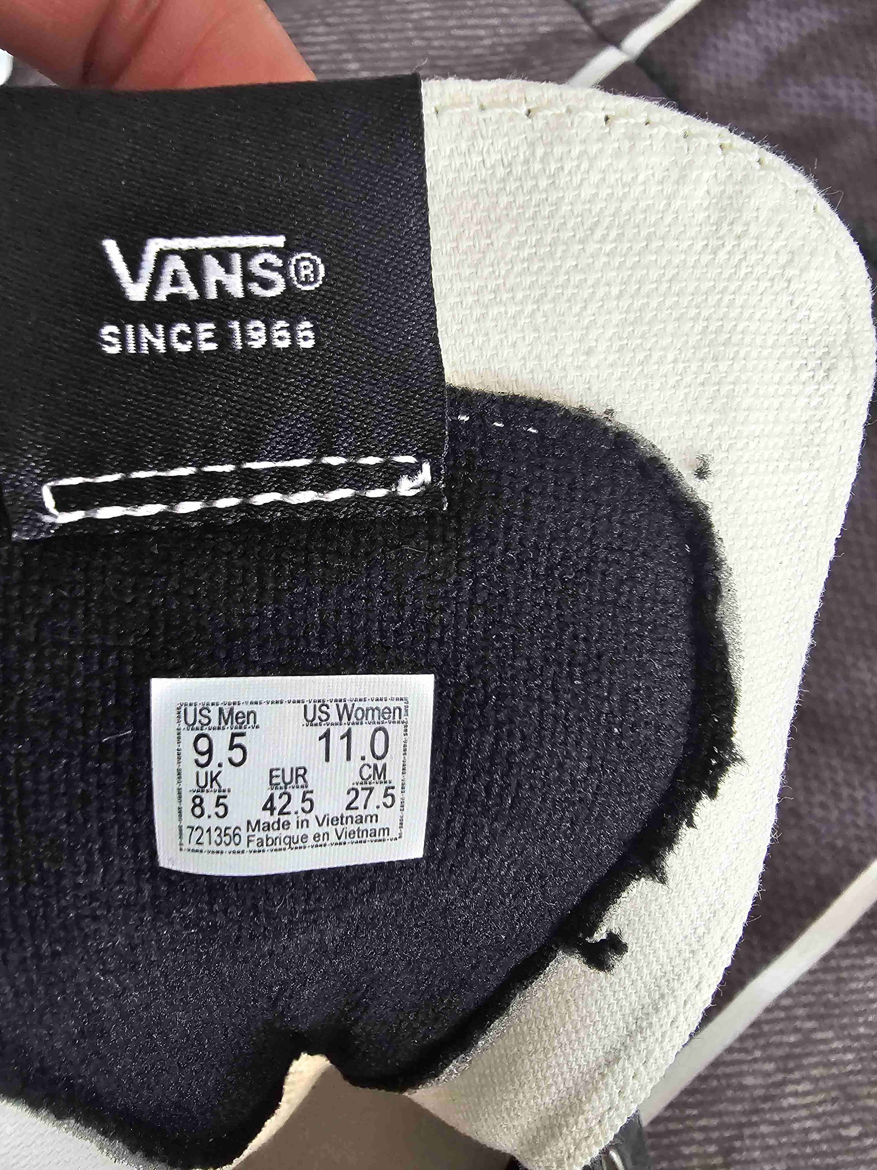 Zapatillas altas negras estilo casual - miniatura 5