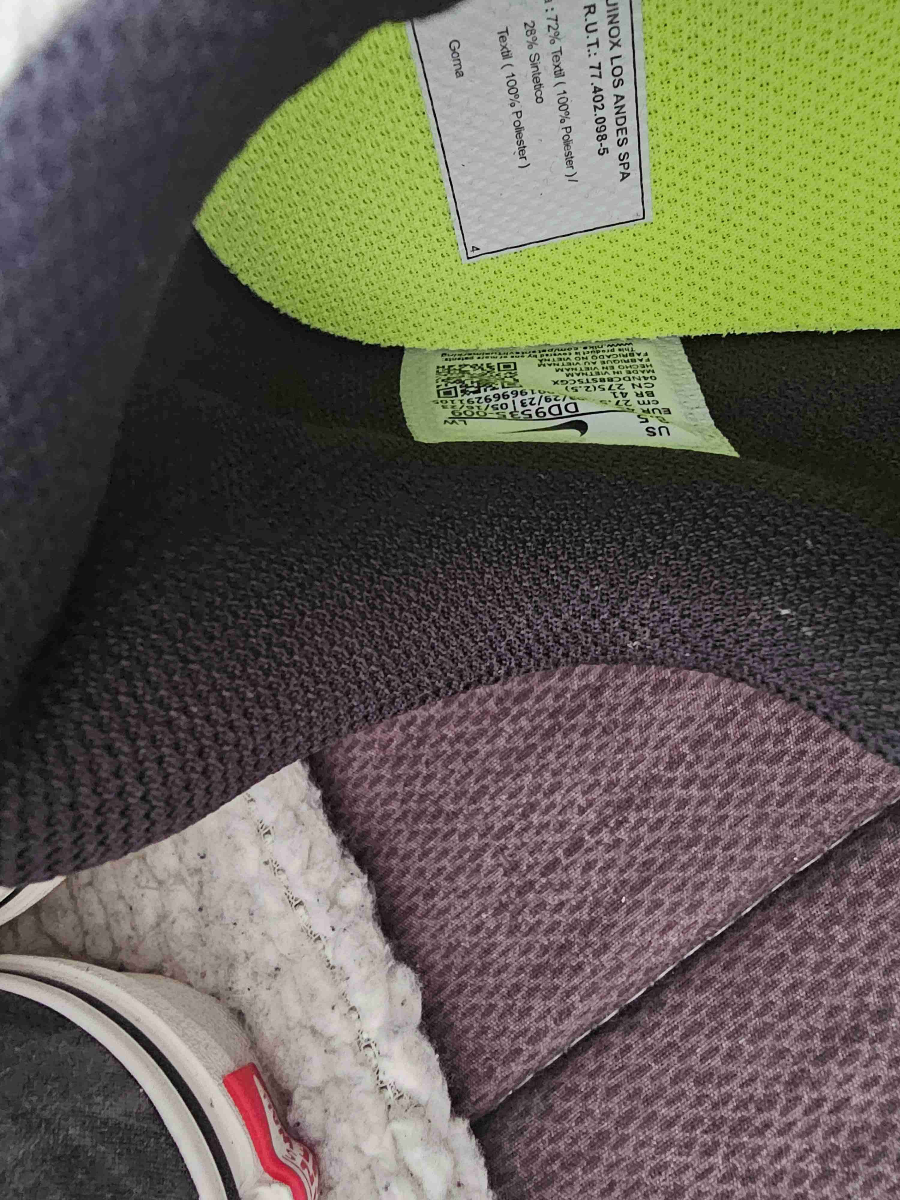 Zapatillas deportivas Nike negras y verdes - miniatura 4