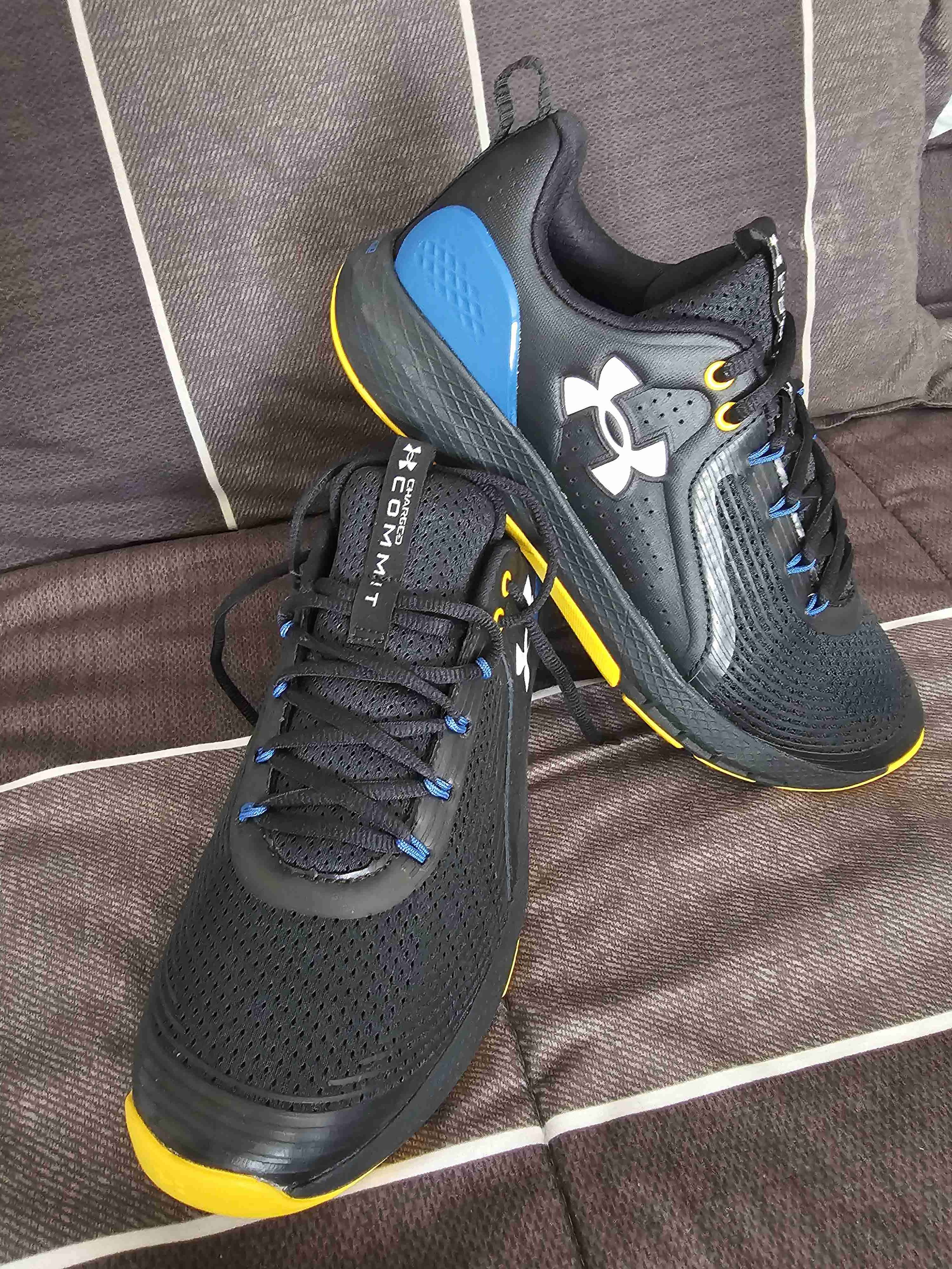 Zapatillas deportivas negras y azules - 1