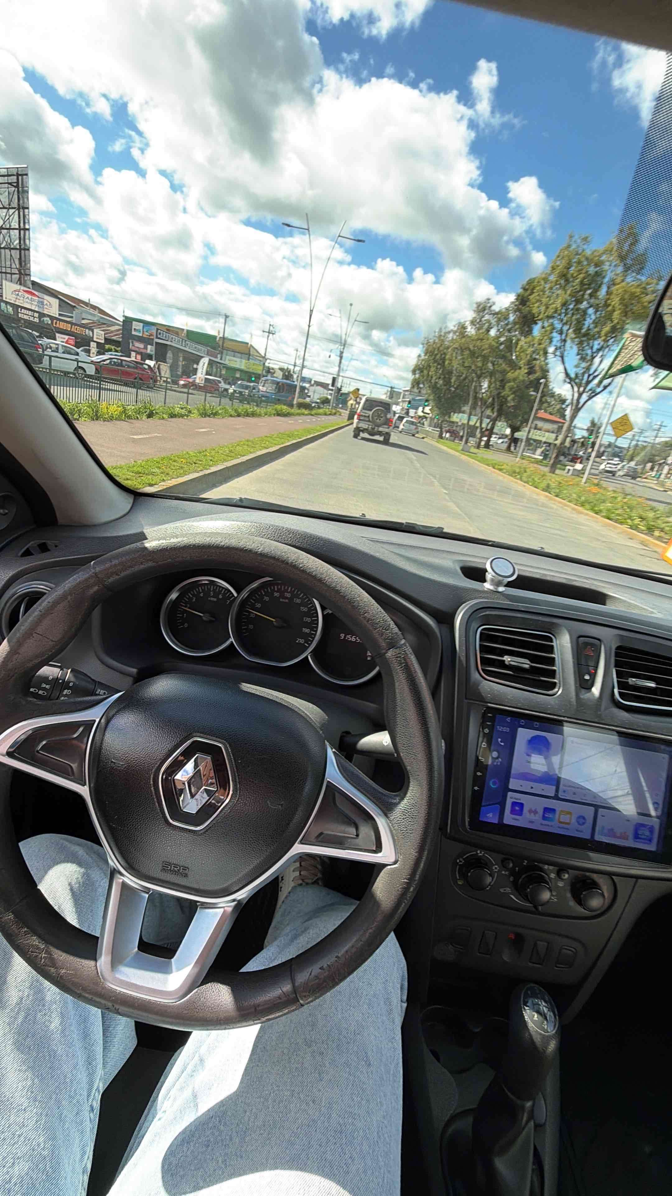 Renaul Symbol 2017 - miniatura 3