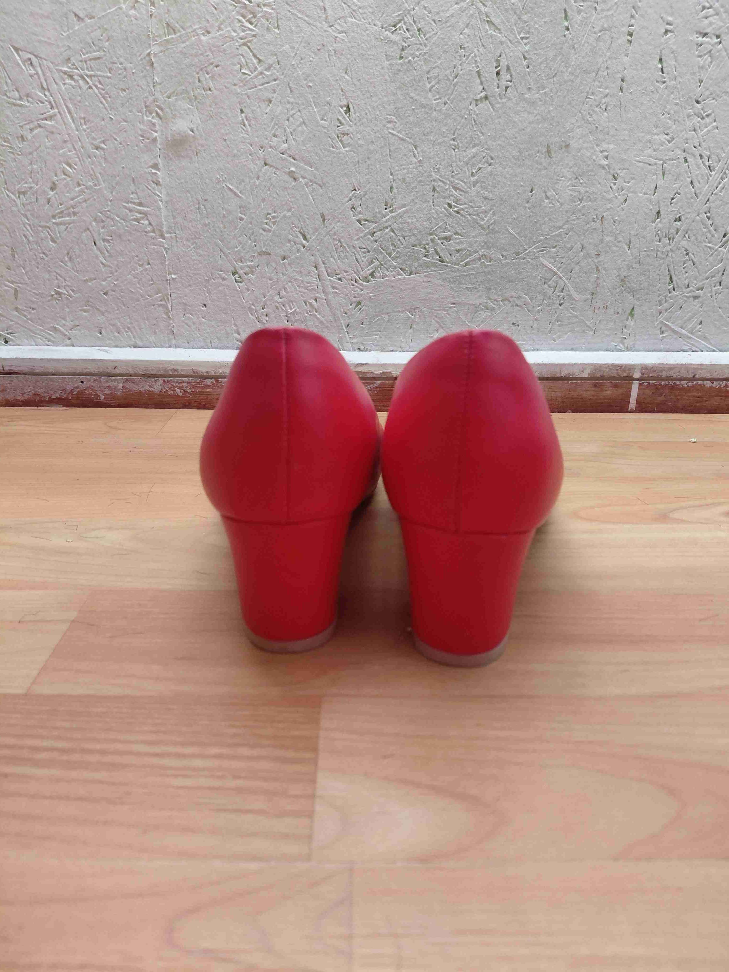 Zapatos de tacón rojo - 2