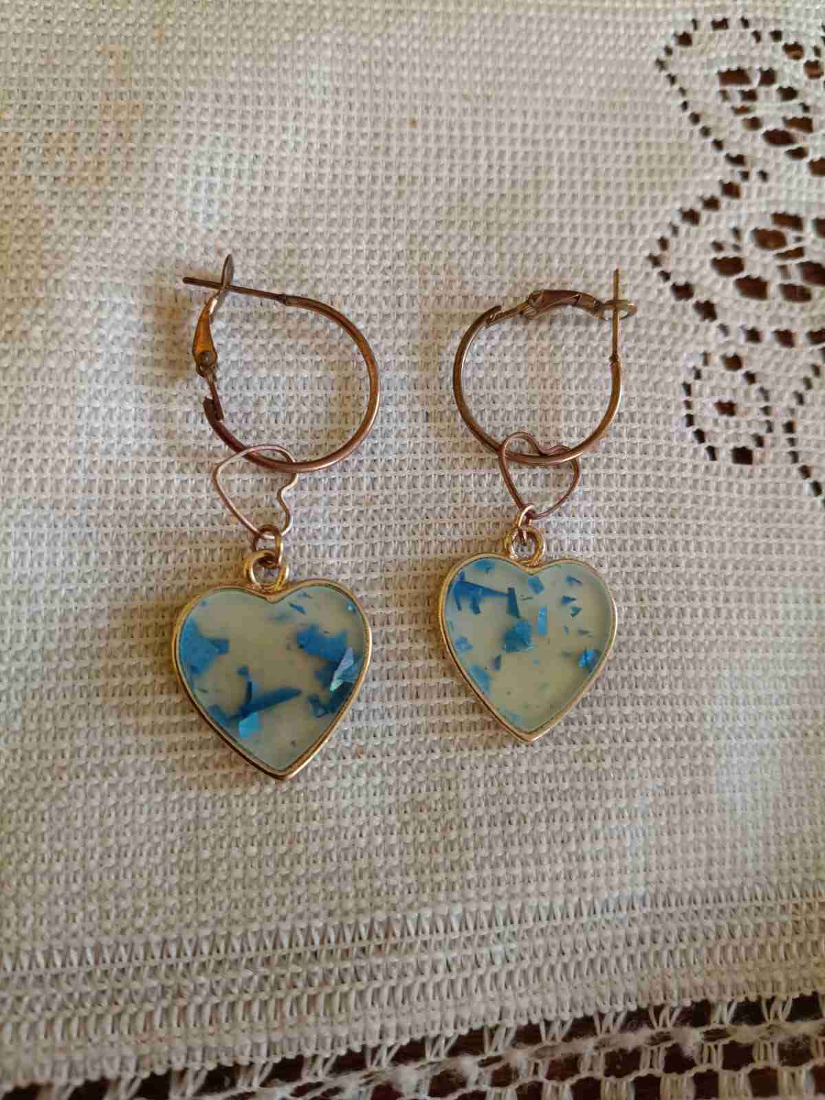 Aros corazón con detalles azules - miniatura 2