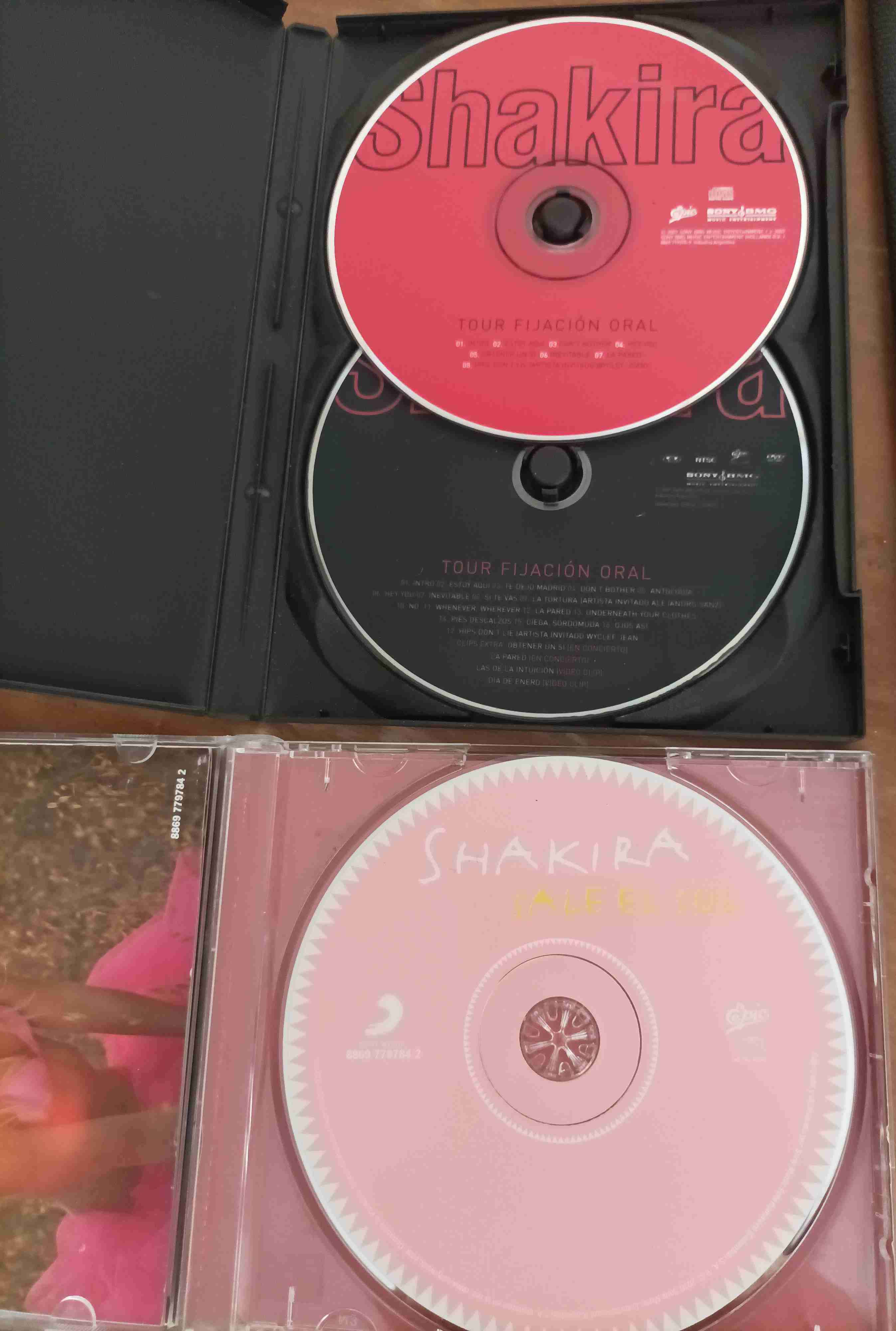 Colección de CDs y DVD Shakira - 2