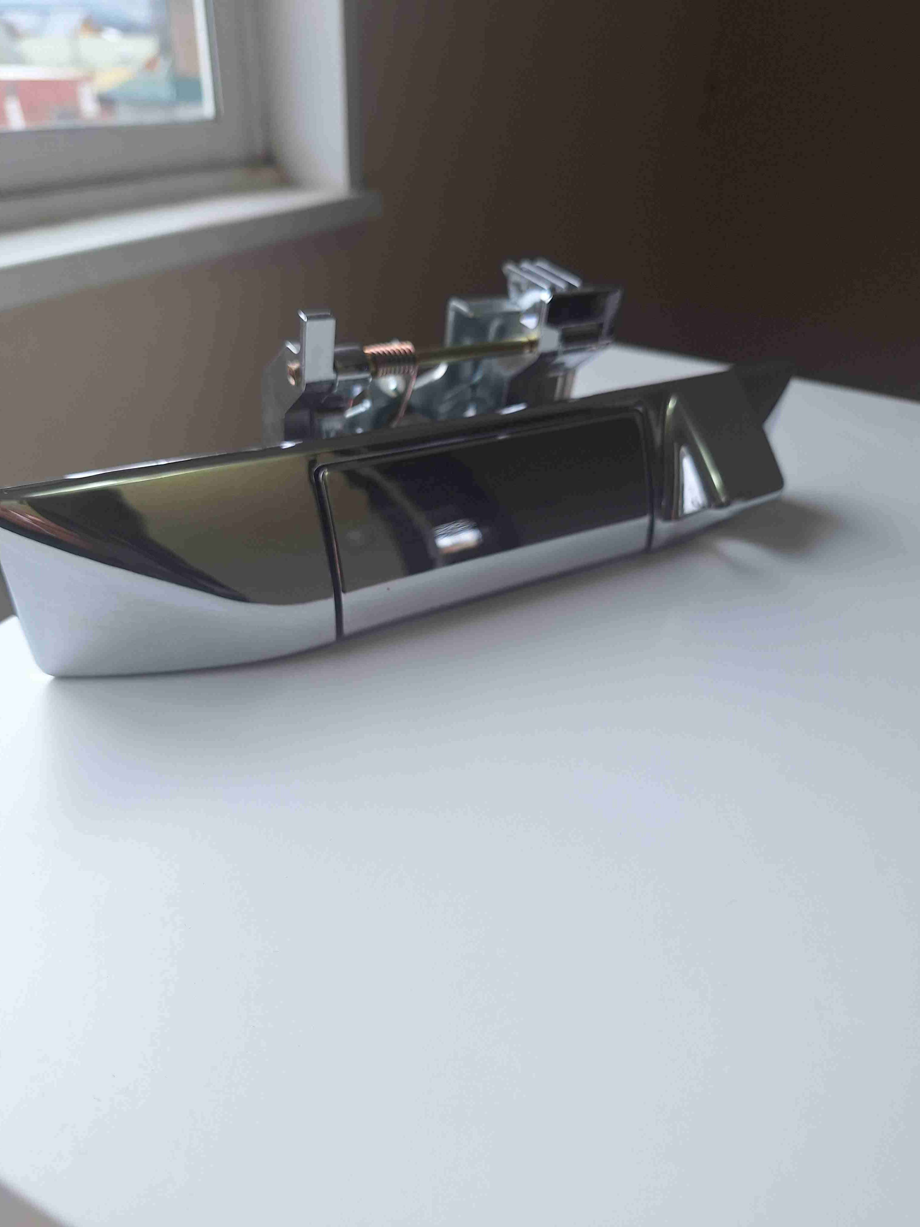 Manilla de puerta cromada de auto - miniatura 2