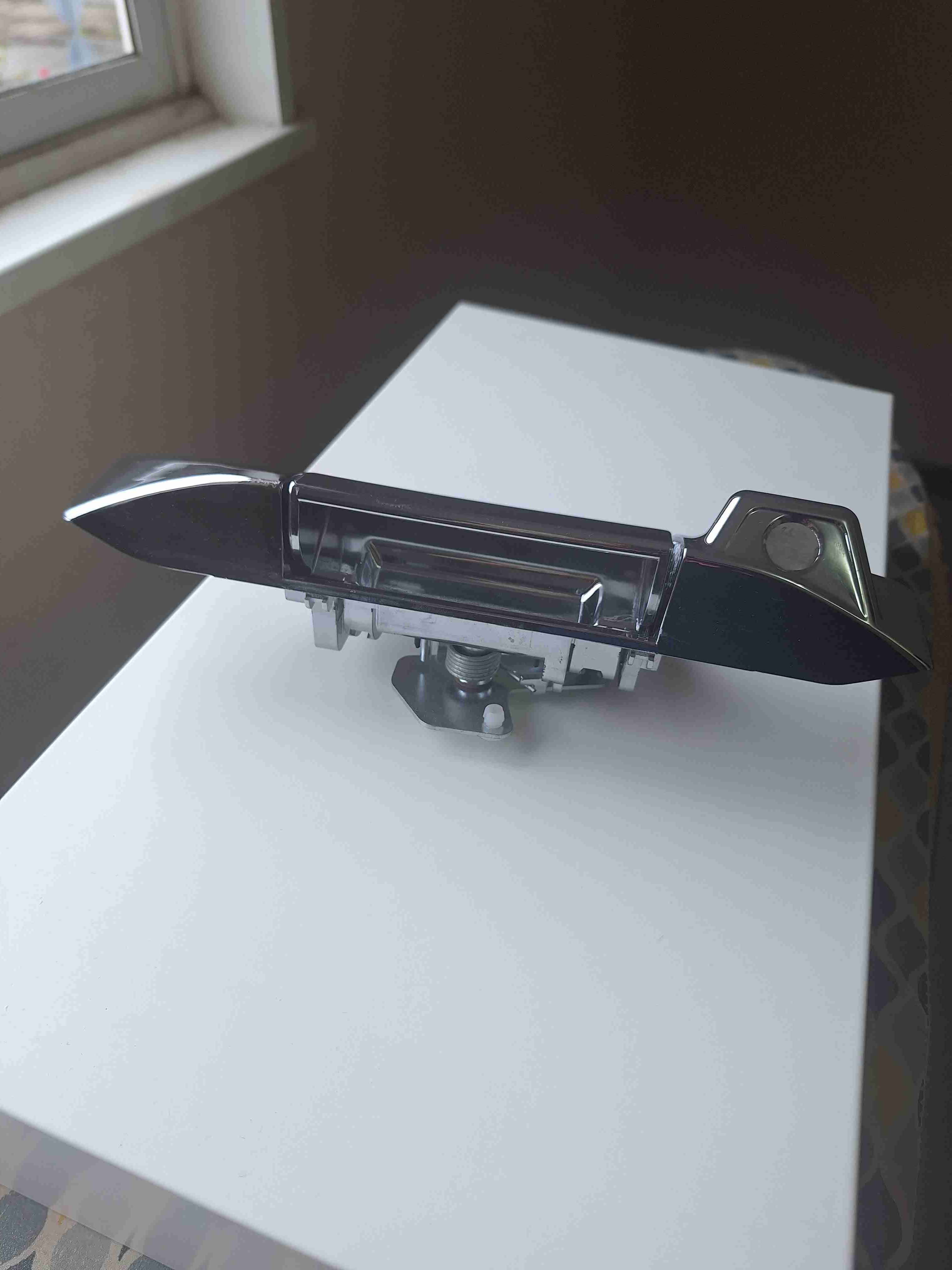 Manilla de puerta cromada de auto - miniatura 3