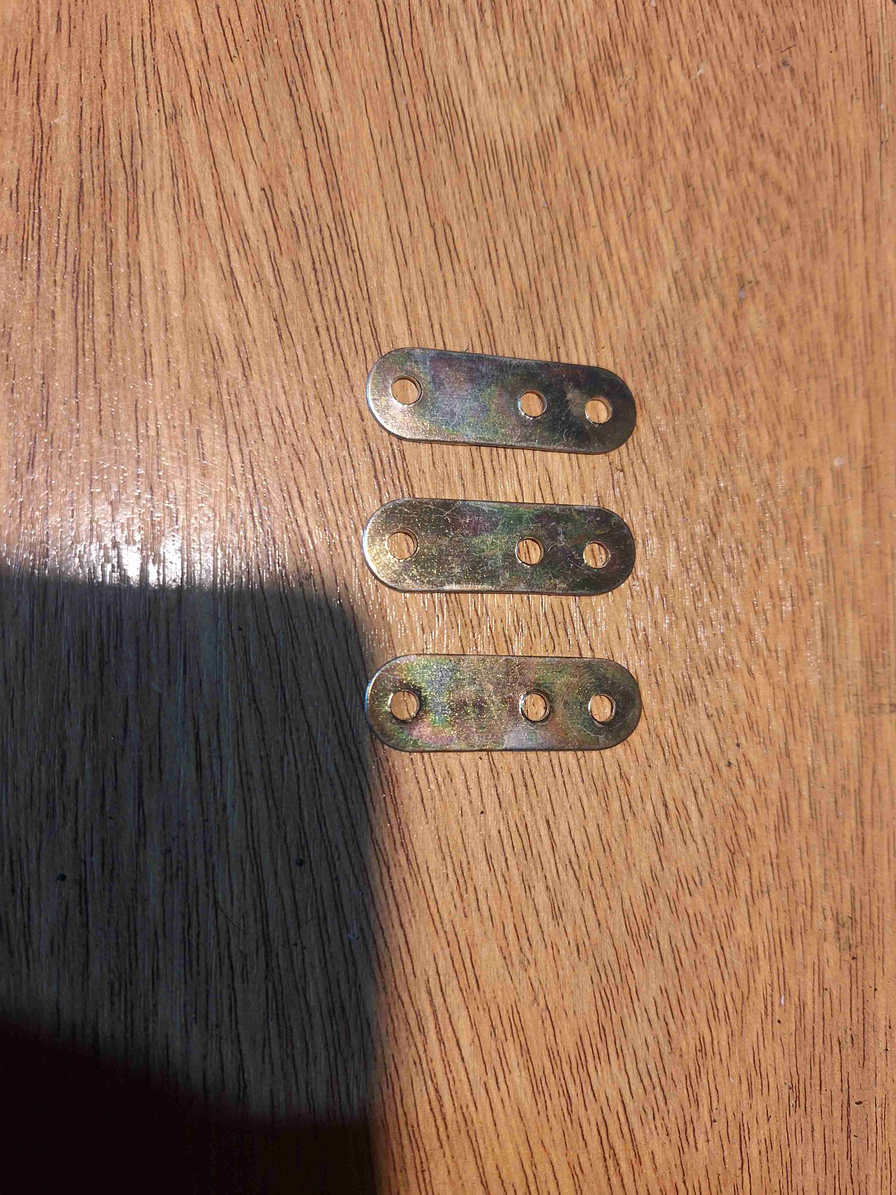 Escuadra  de unión metálicas para ataud - miniatura 2