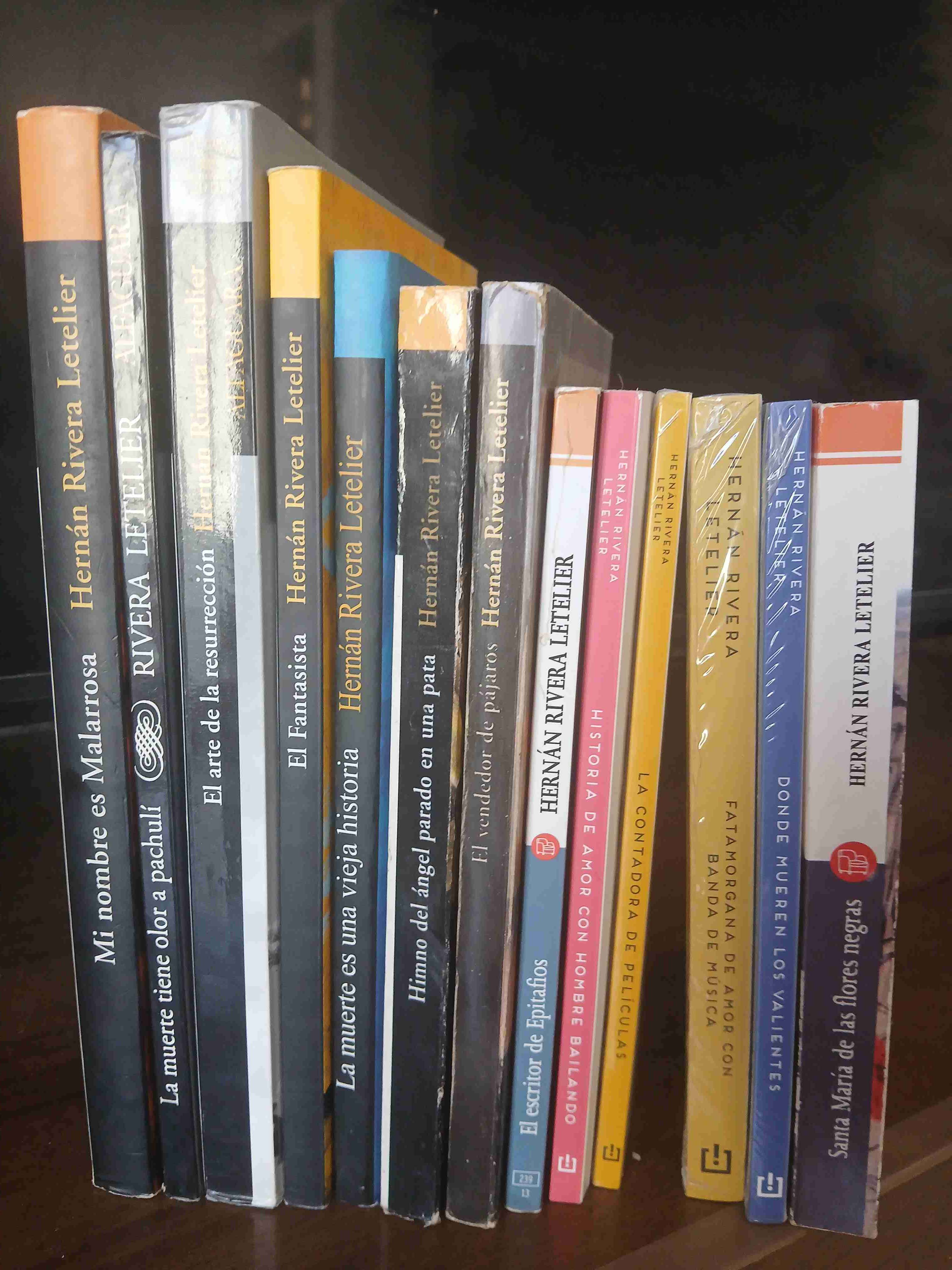 Colección de libros Hernán Rivera Letelier - miniatura 1