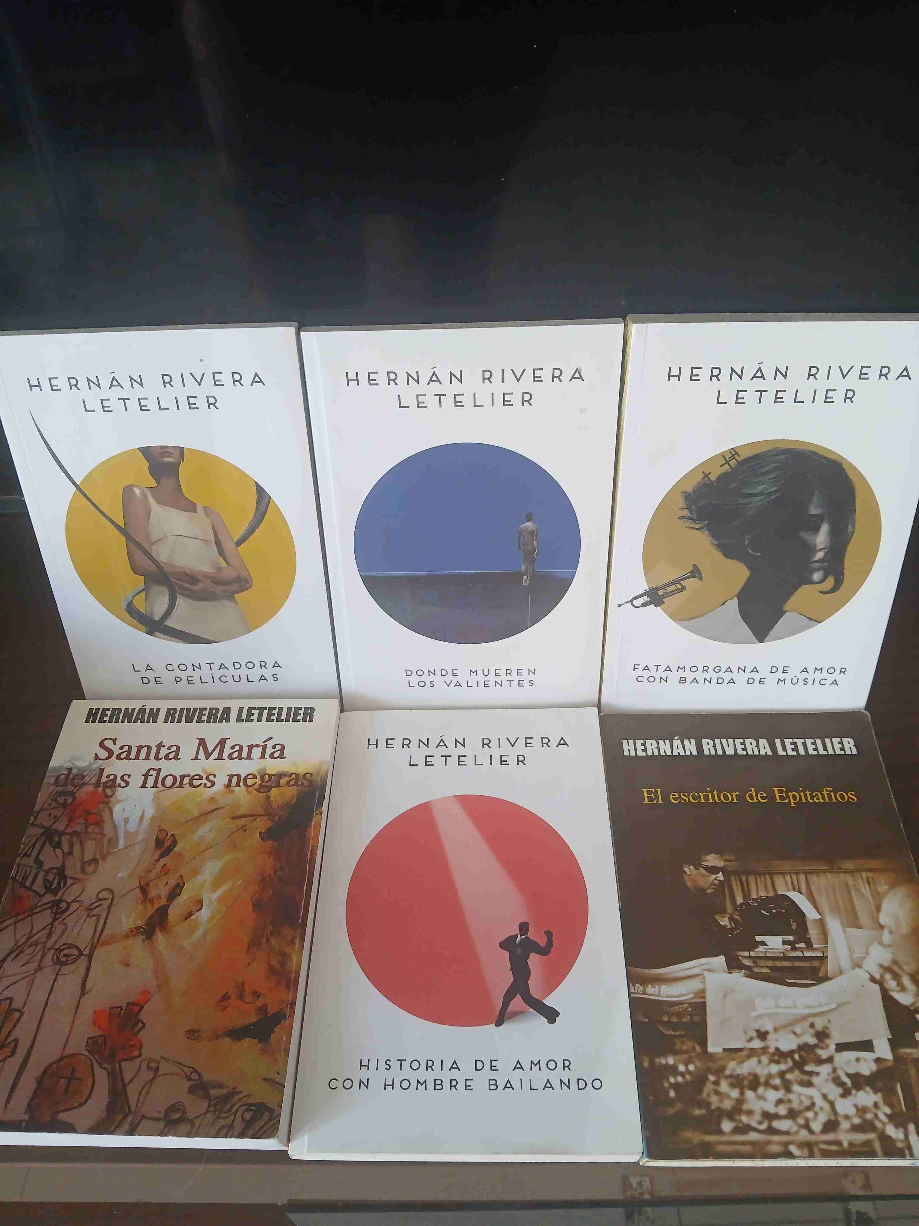 Colección de libros Hernán Rivera Letelier - miniatura 2