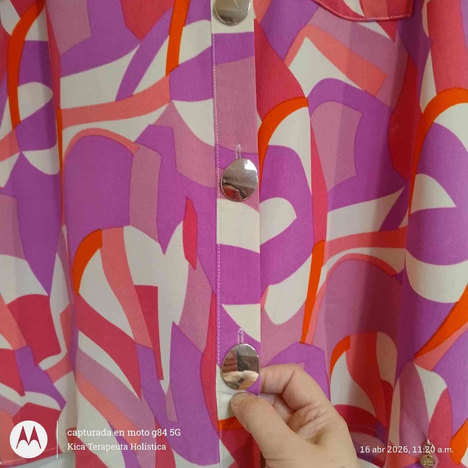 Blusa estampada multicolor - 3