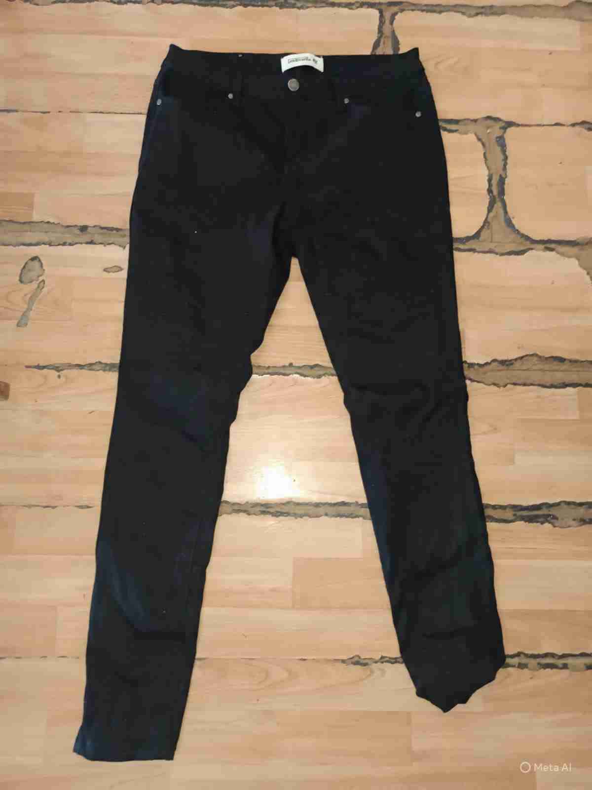 Jeans en buen estado - miniatura 3