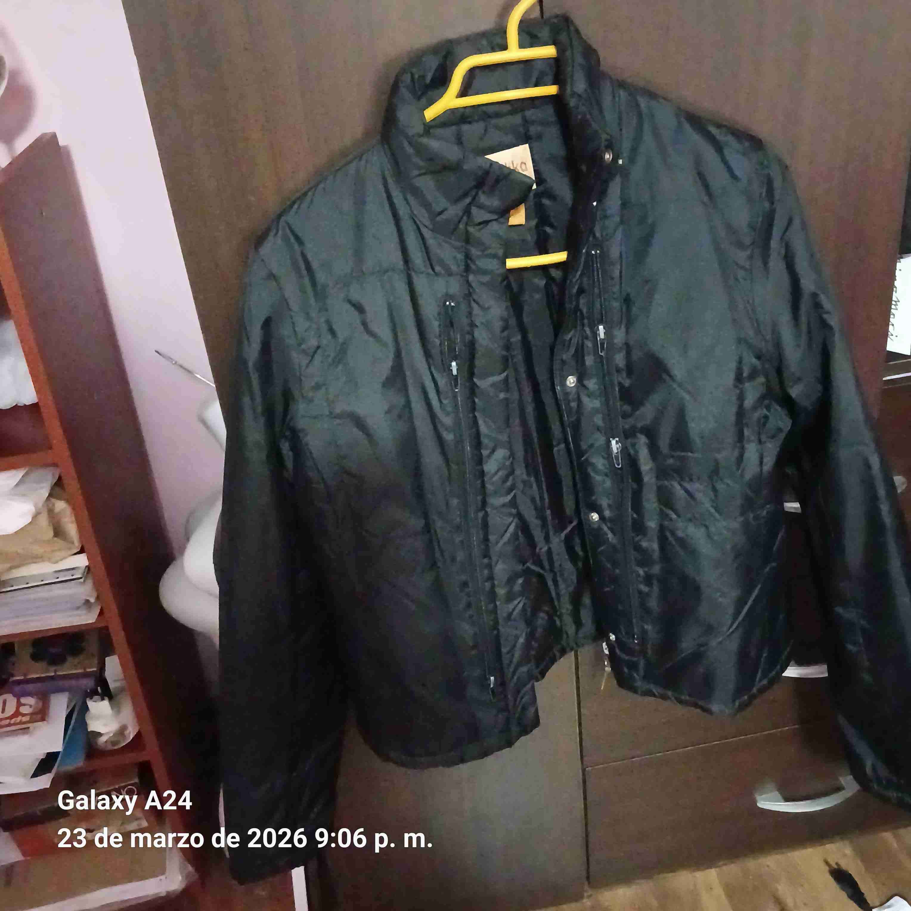 Chaqueta negra - miniatura 2