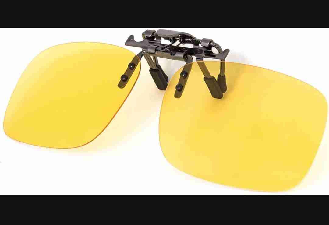 Clip para lentes de noche amarillo - miniatura 2