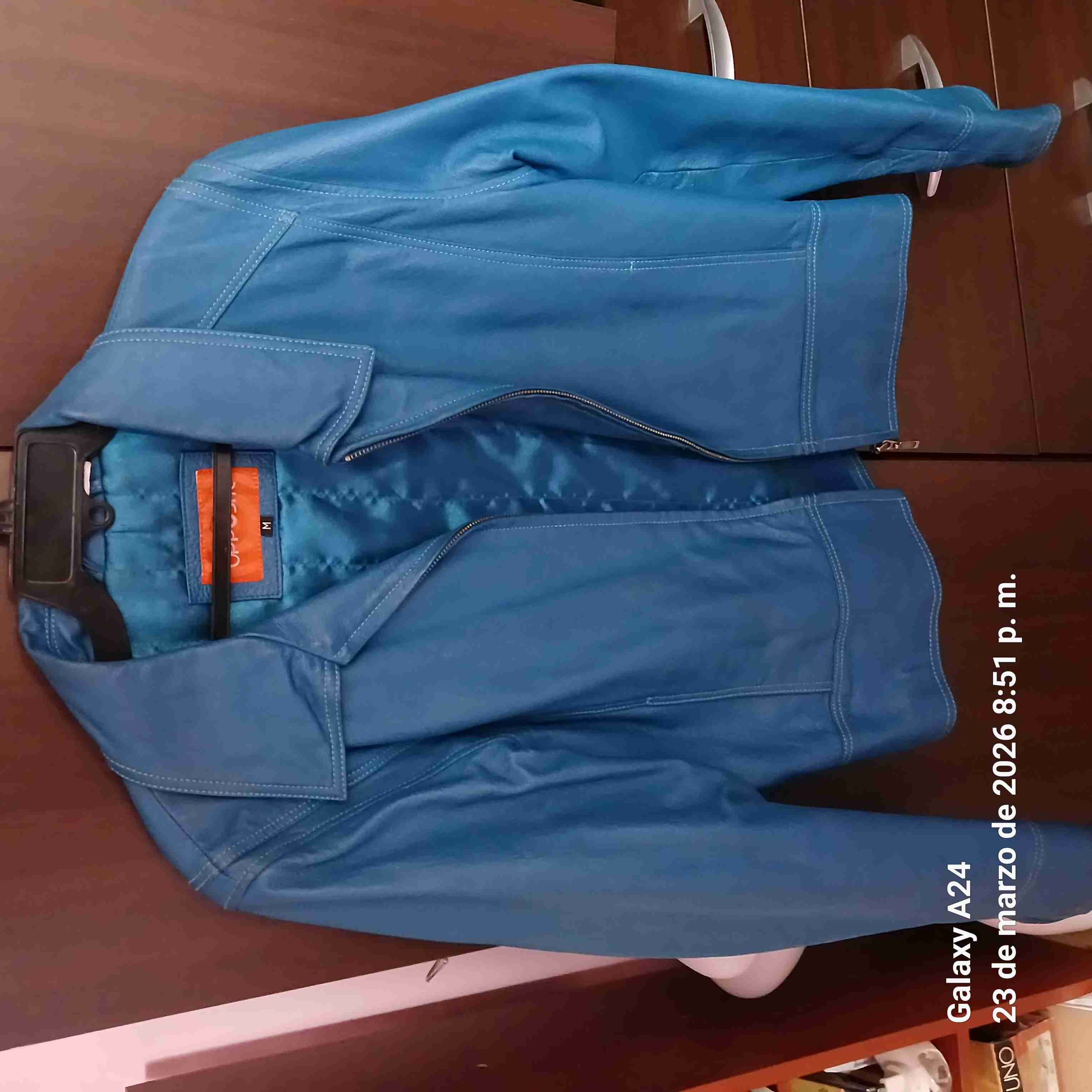 Chaqueta azul de cuero - miniatura 3