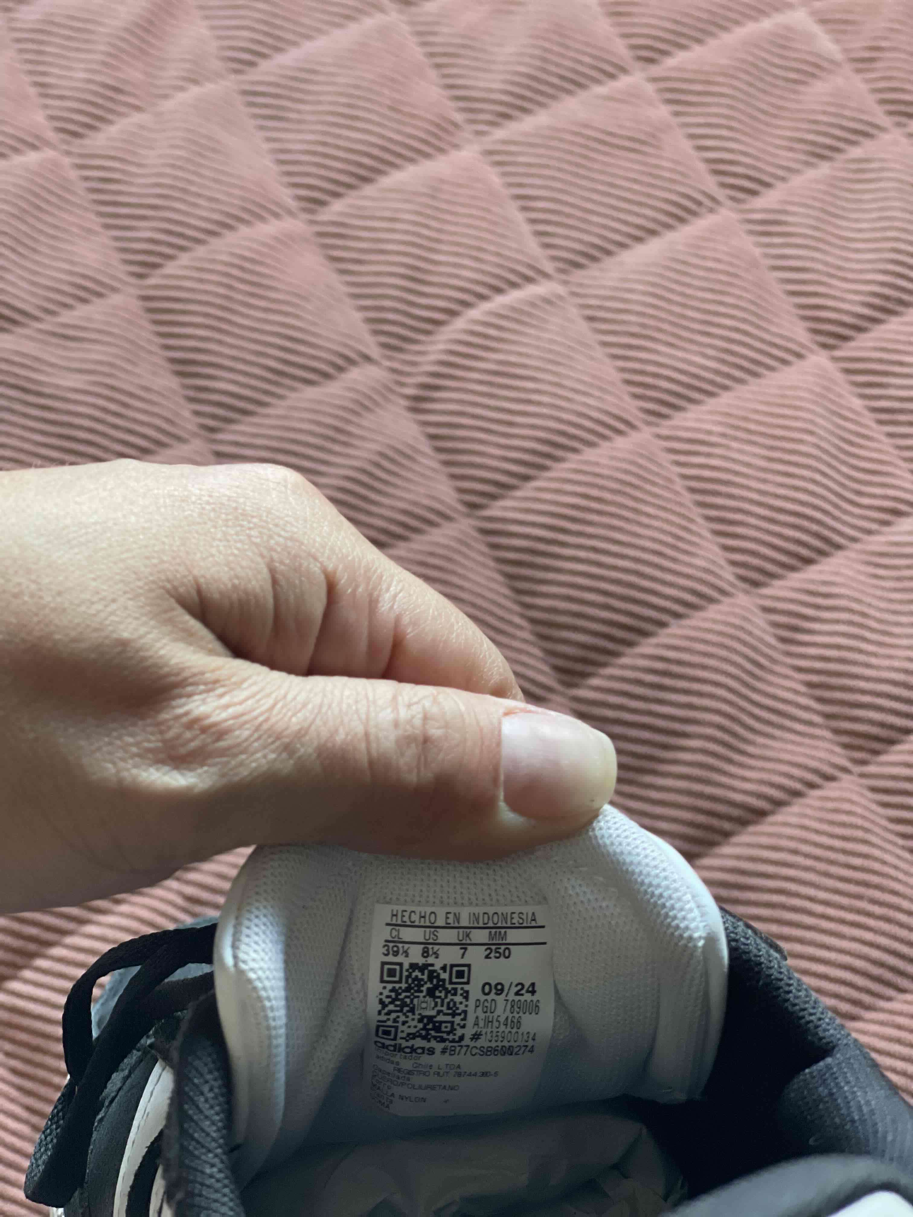 Zapatillas Adidas - miniatura 3