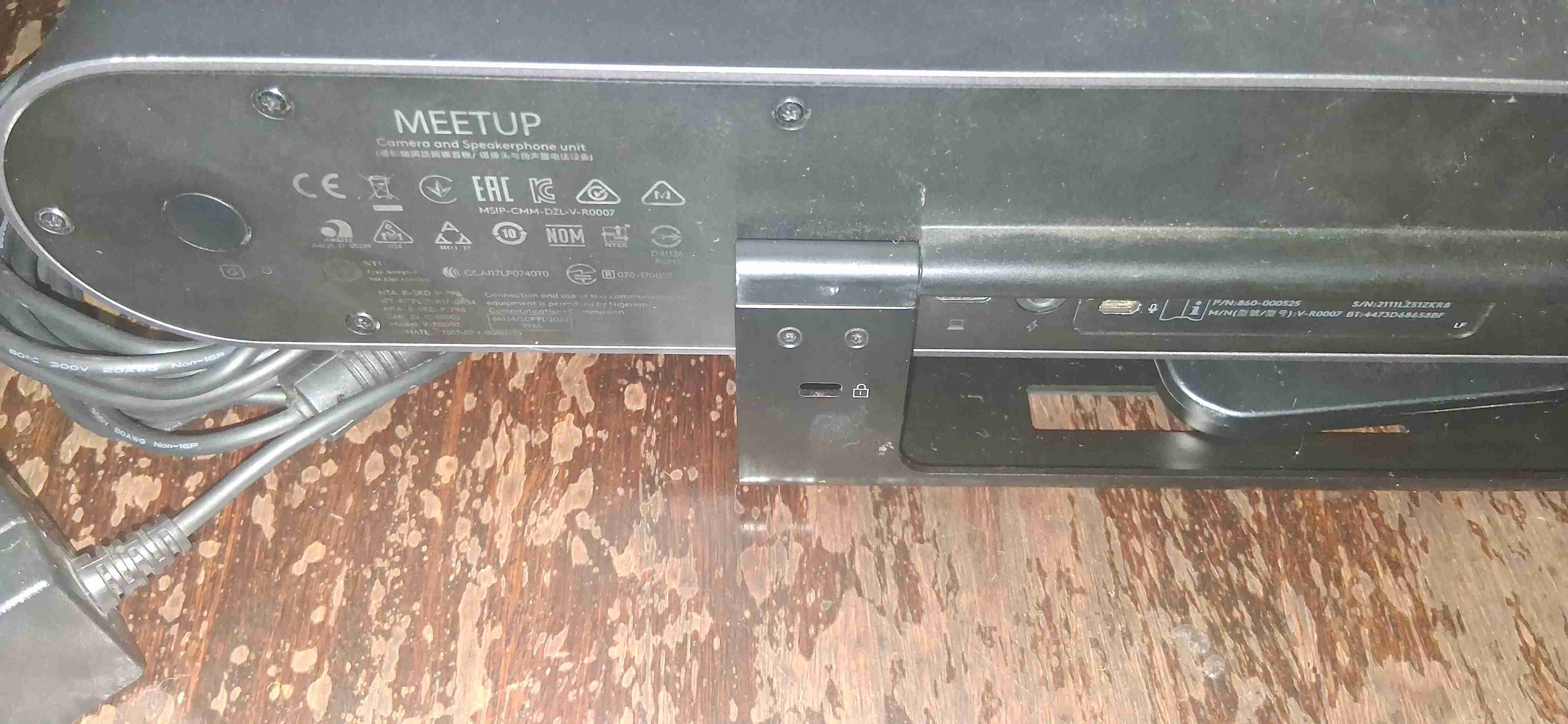 Parlante Logitech negro compacto - miniatura 2