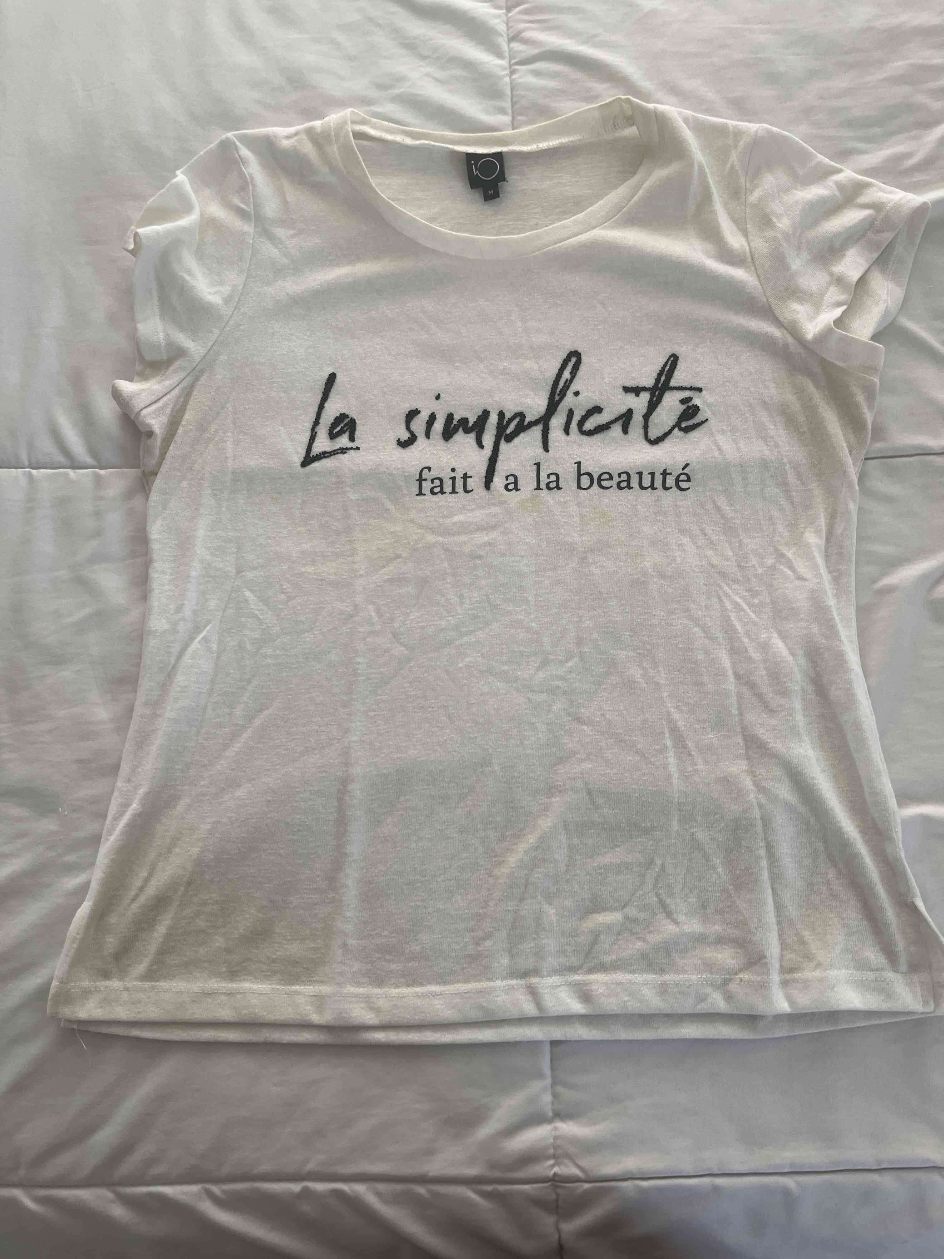 Polera blanca estampada