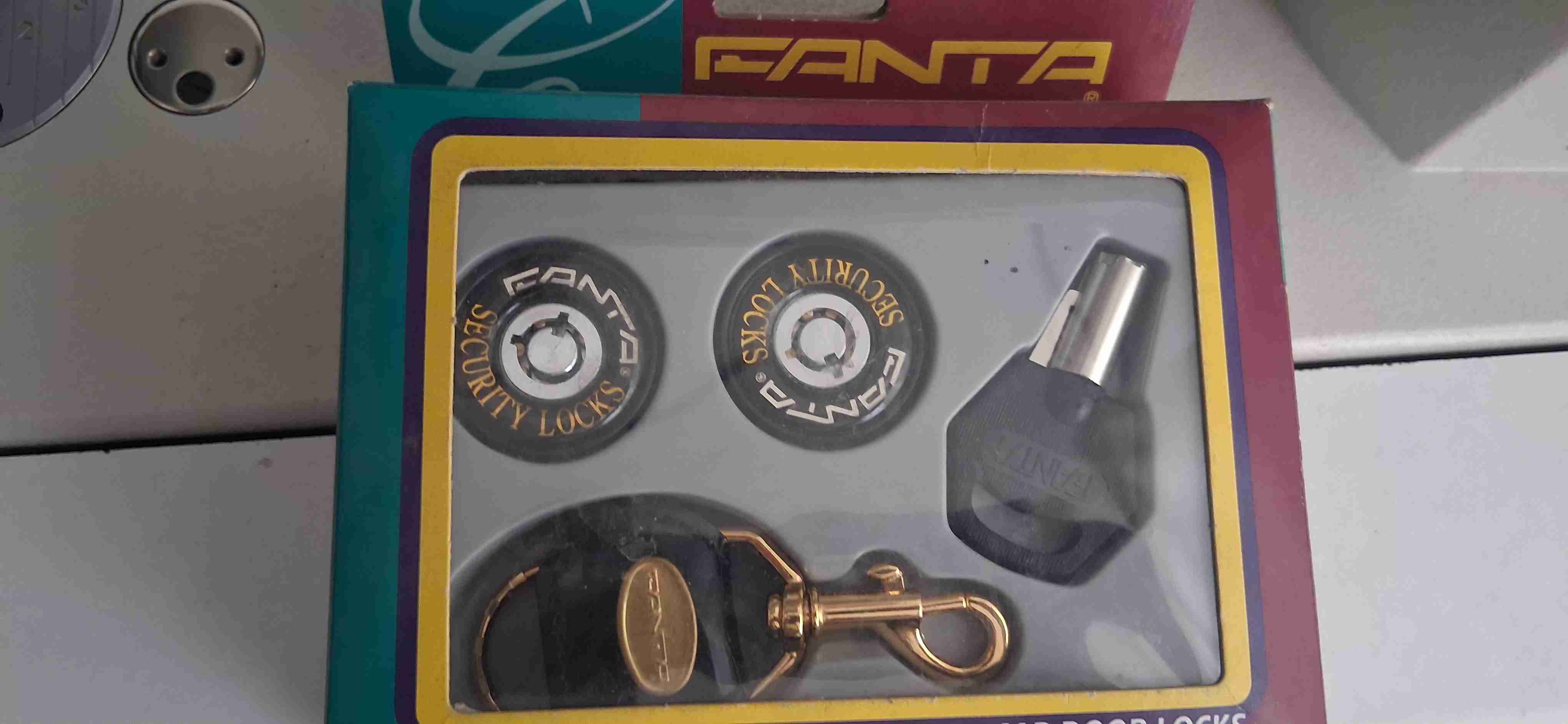 Juego de cerraduras para auto - miniatura 3