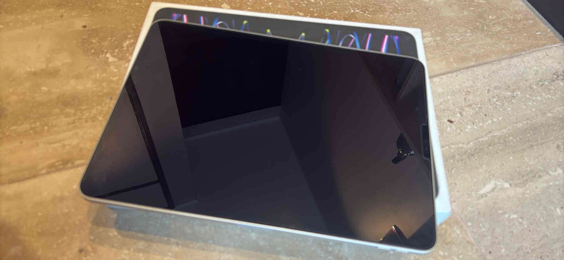 iPad Pro 11 nuevo 4ta generación M2 + Apple Pencil - miniatura 5