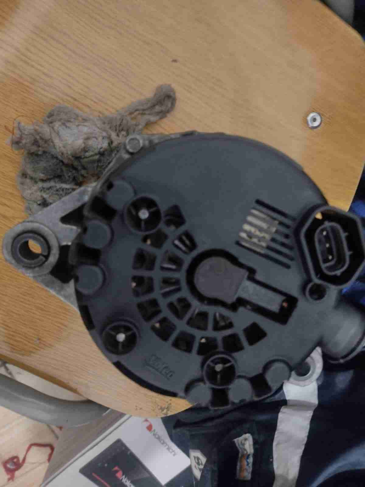 Alternador de auto usado - miniatura 2