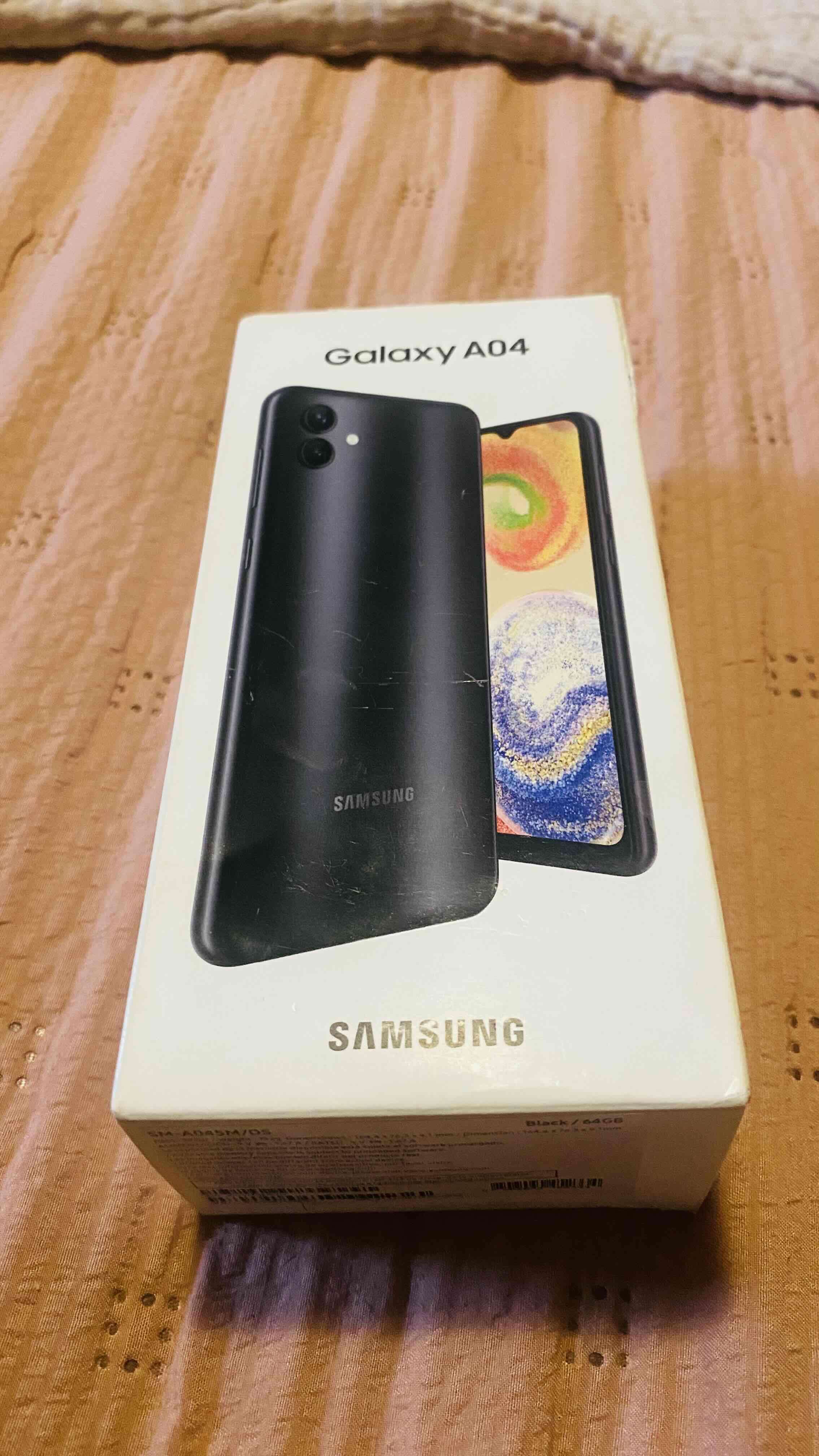 Samsung Galaxy A04 negro usado - miniatura 6
