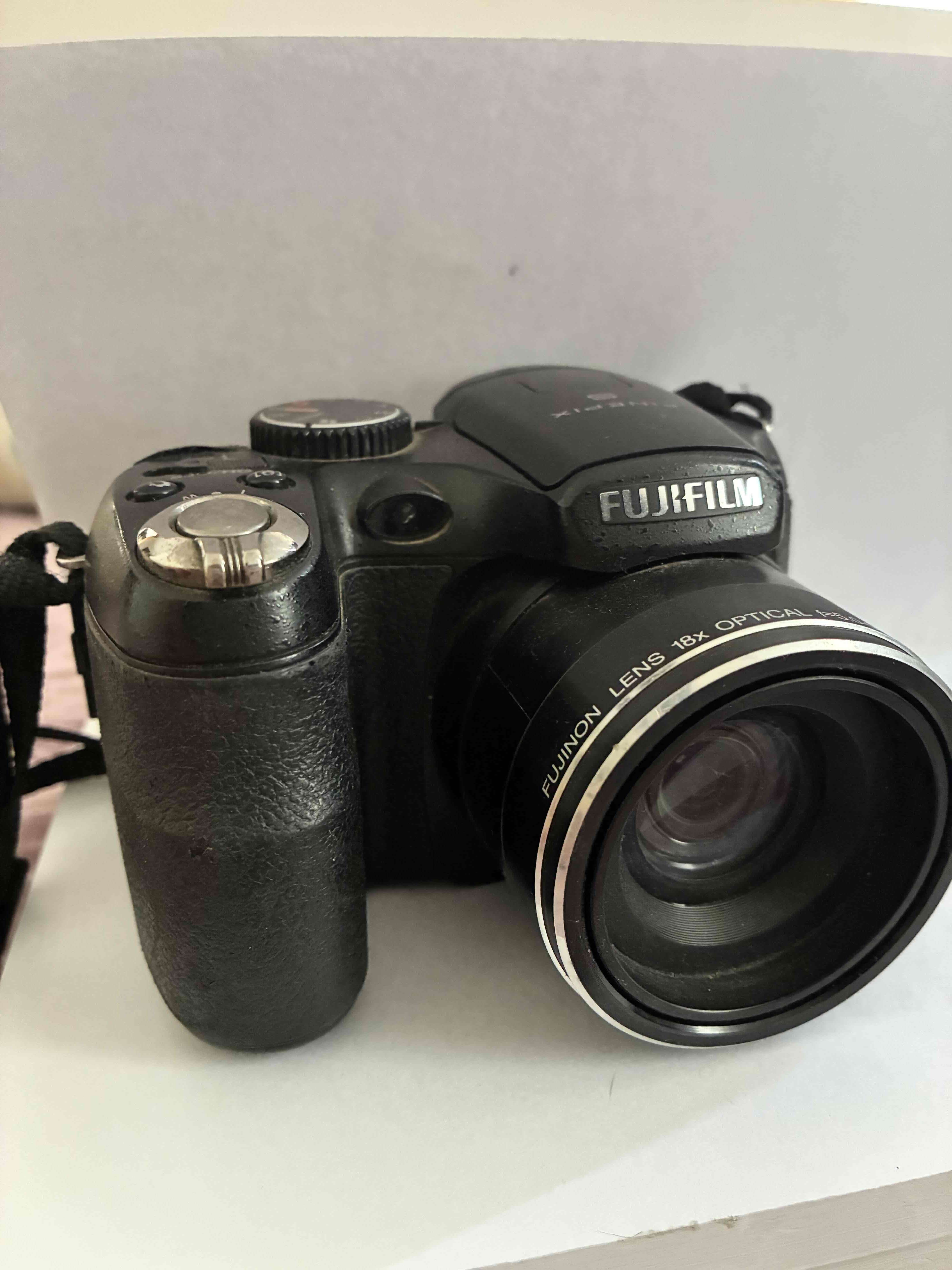 Cámara Fujifilm FinePix S - 2