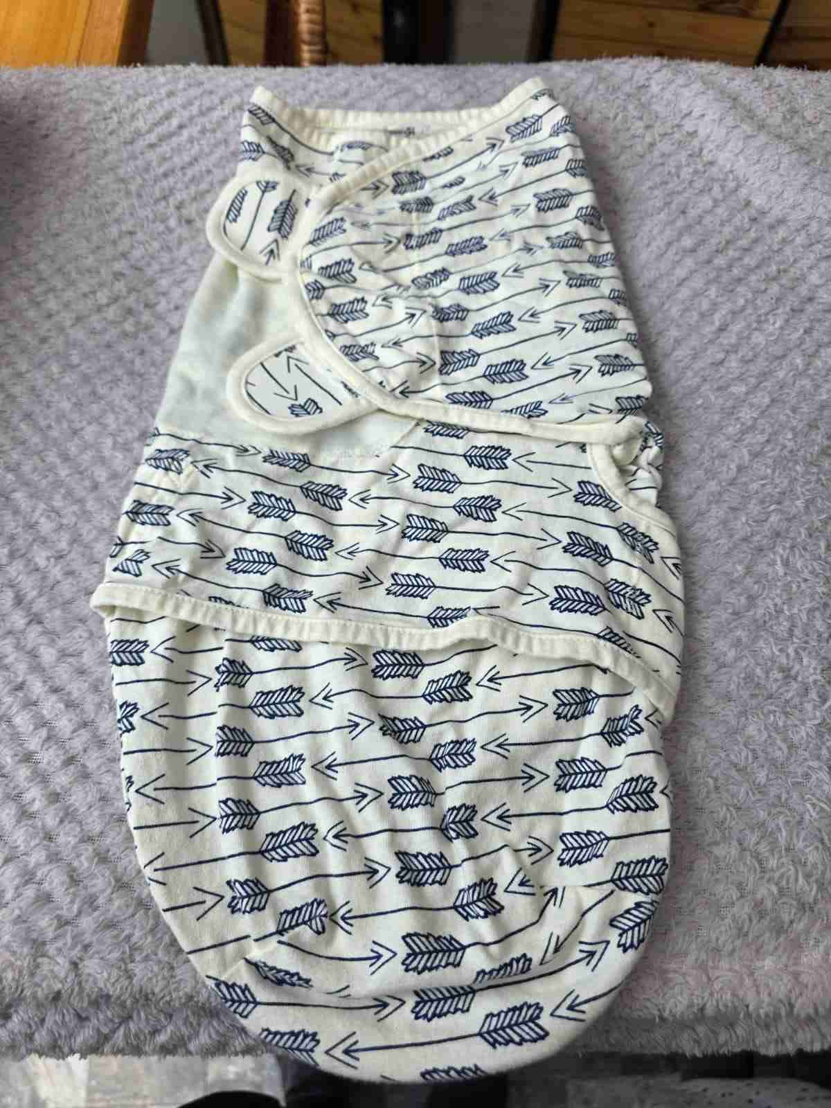 Manta para bebé con estampado floral - miniatura 3