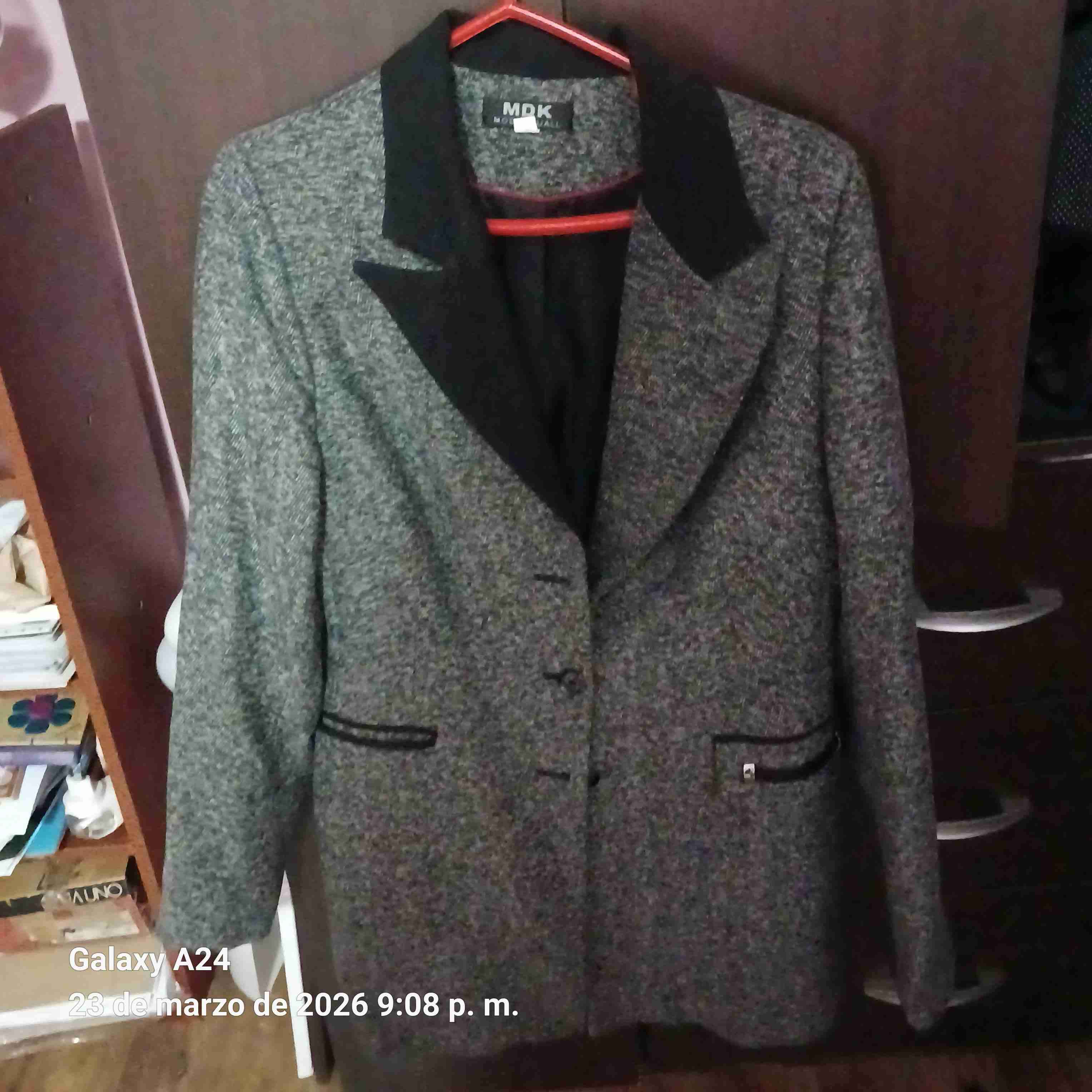 Blazer gris con solapa negra - miniatura 3