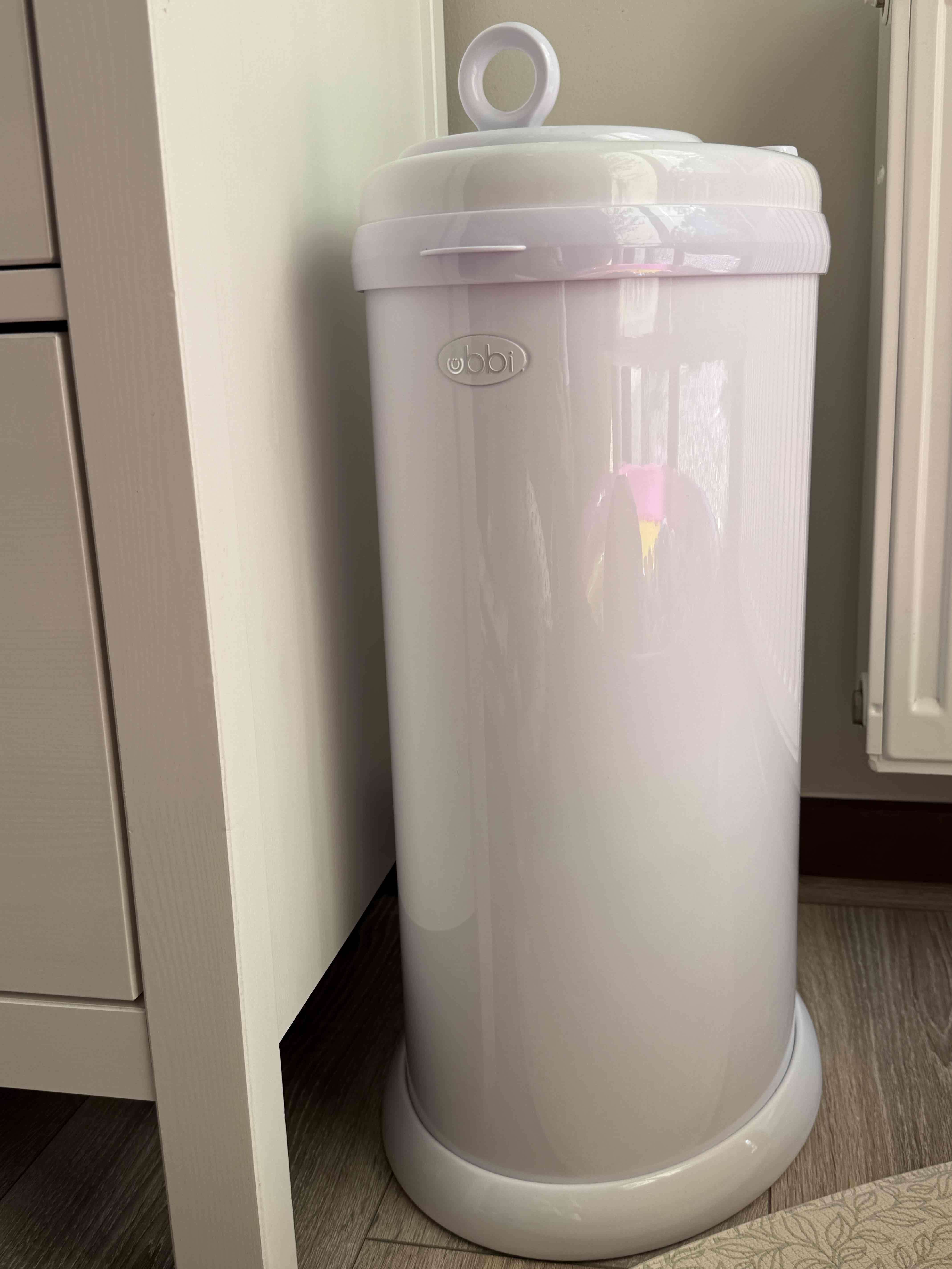 Basurero hermético pañales Ubbi - miniatura 2