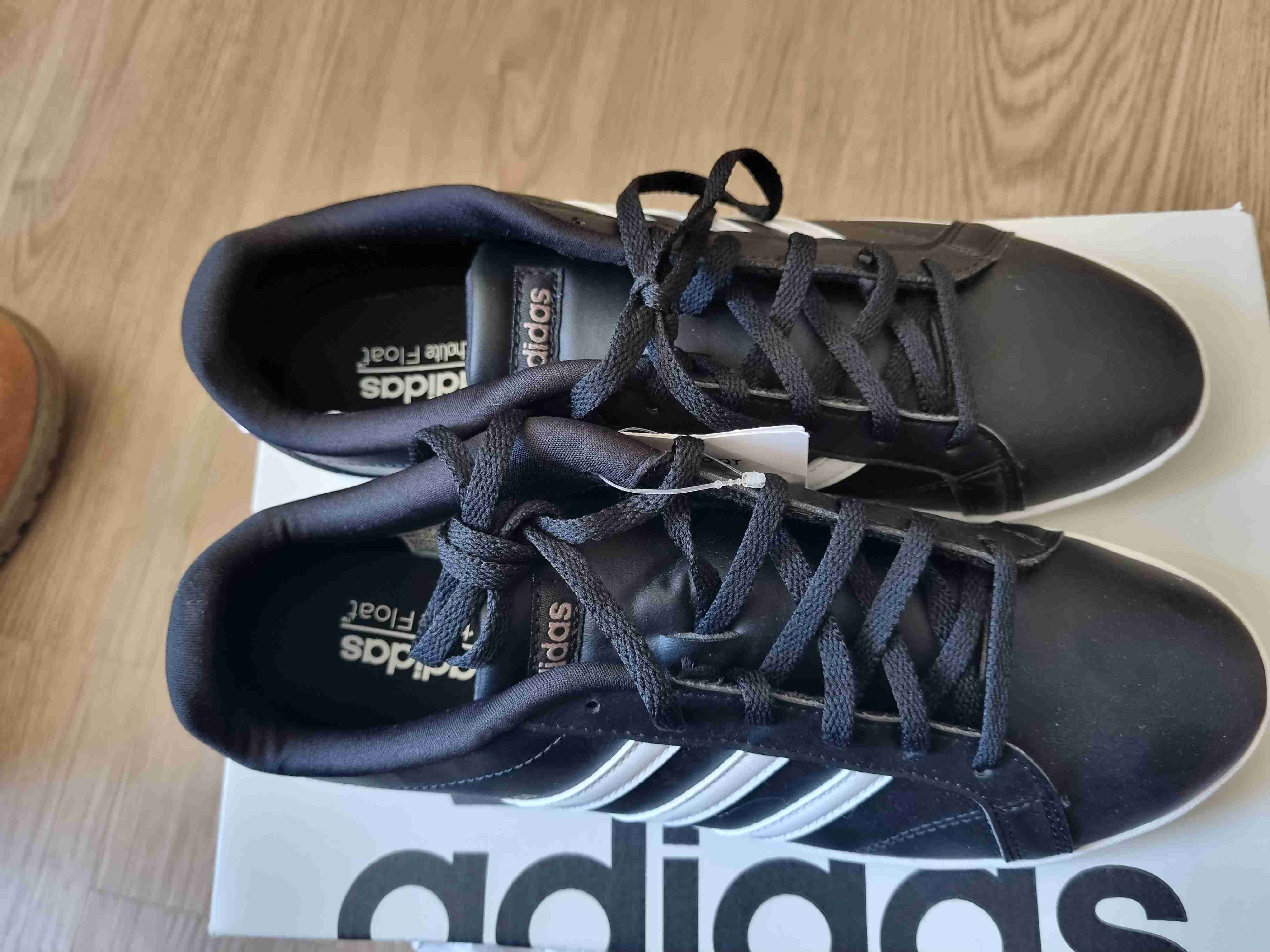 Zapatillas negras adidas nuevas - miniatura 4