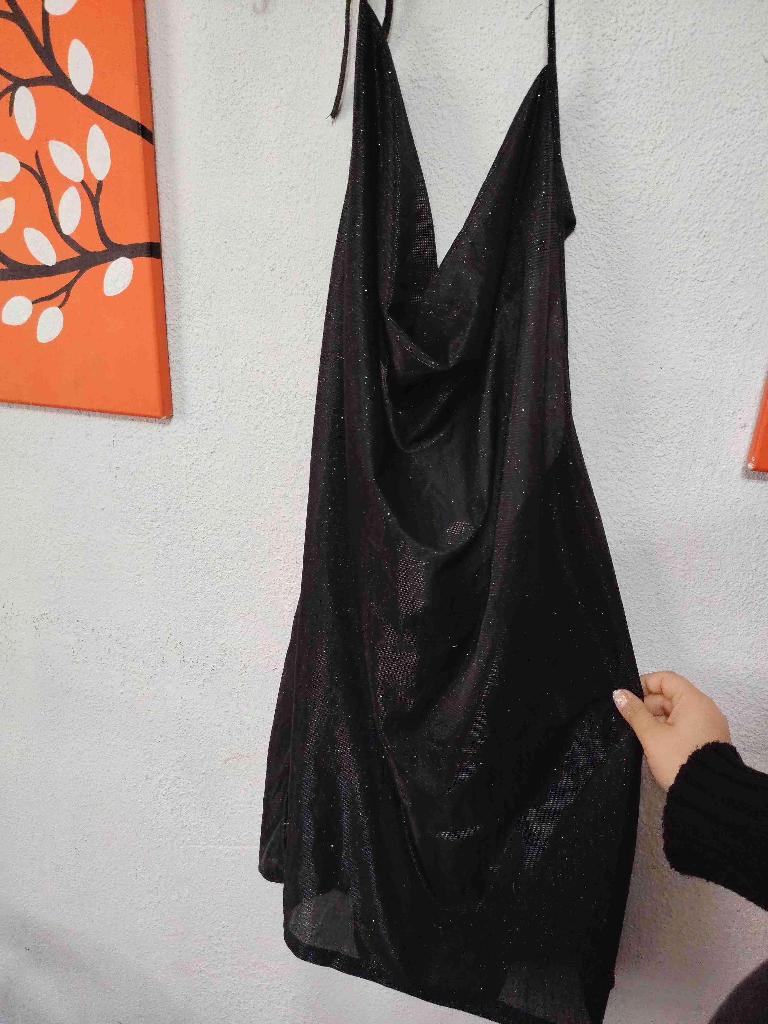 Vestido negro brillante - miniatura 2