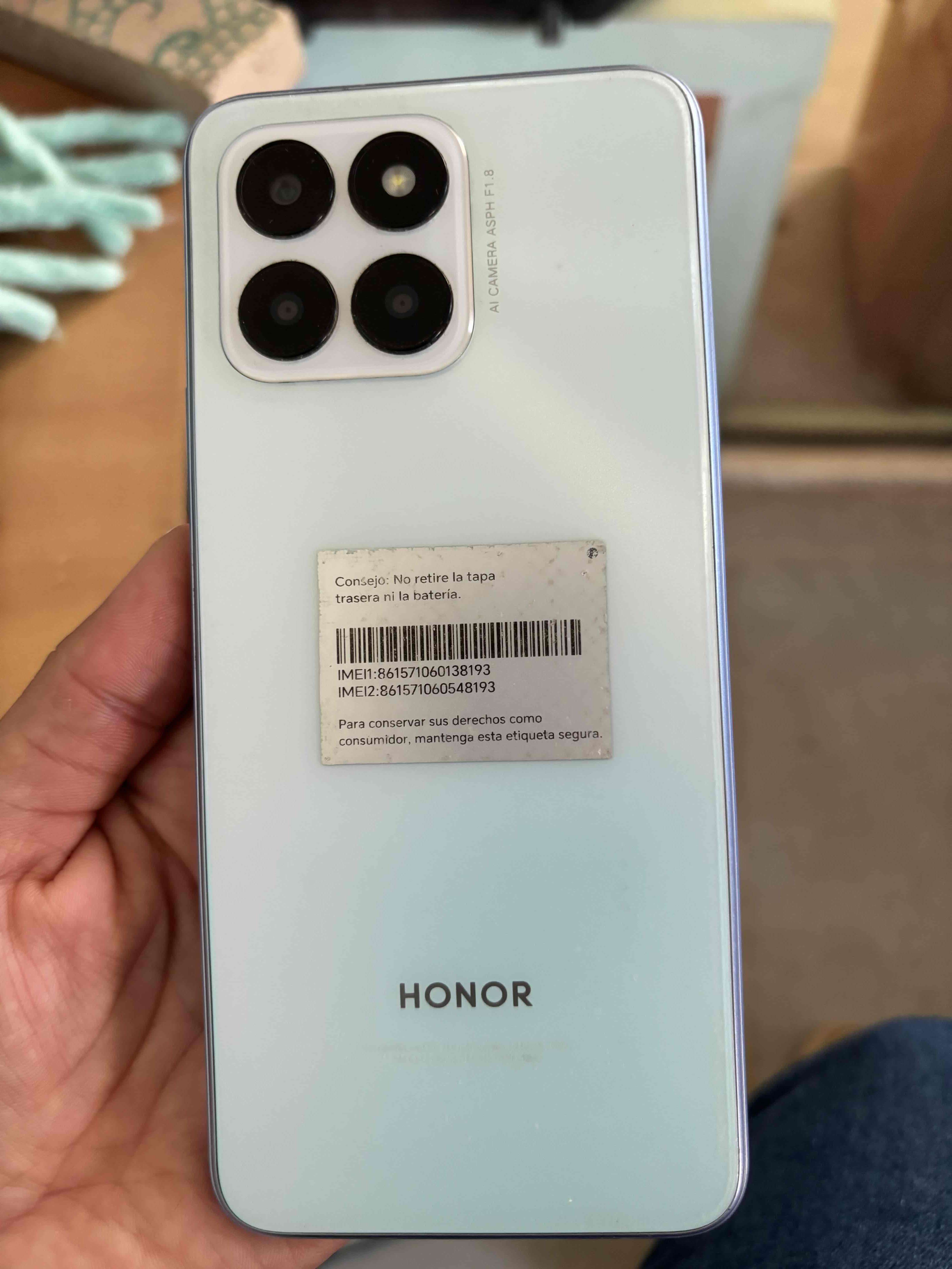 Smartphone con pantalla rota - miniatura 3