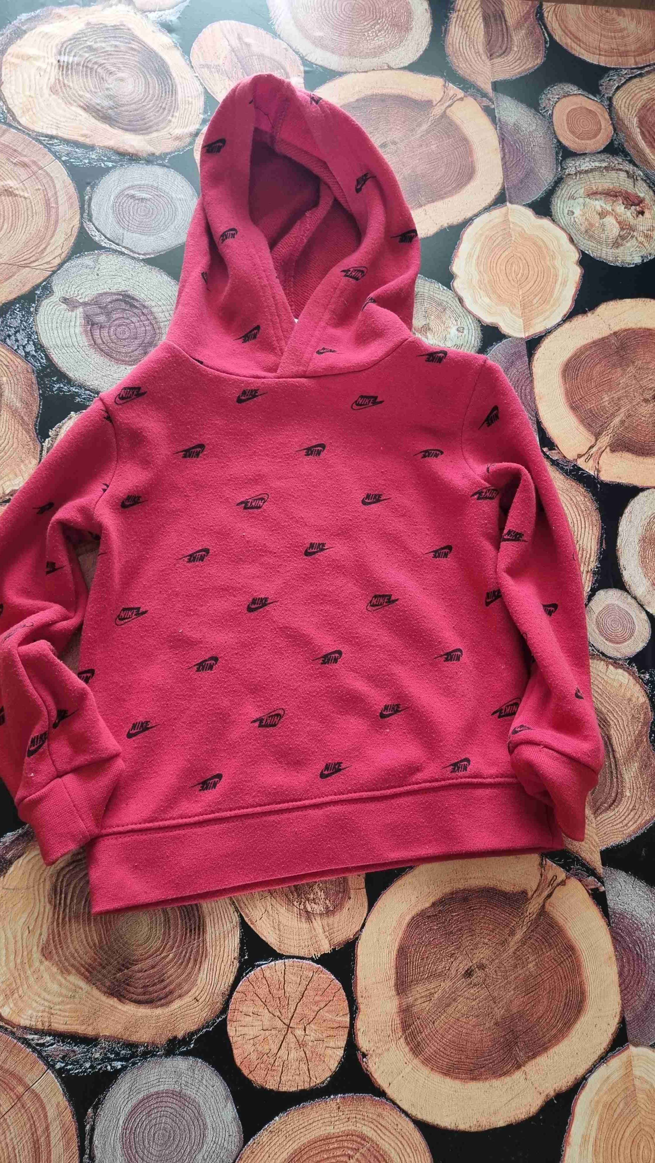 Polerón rojo con capucha - miniatura 2