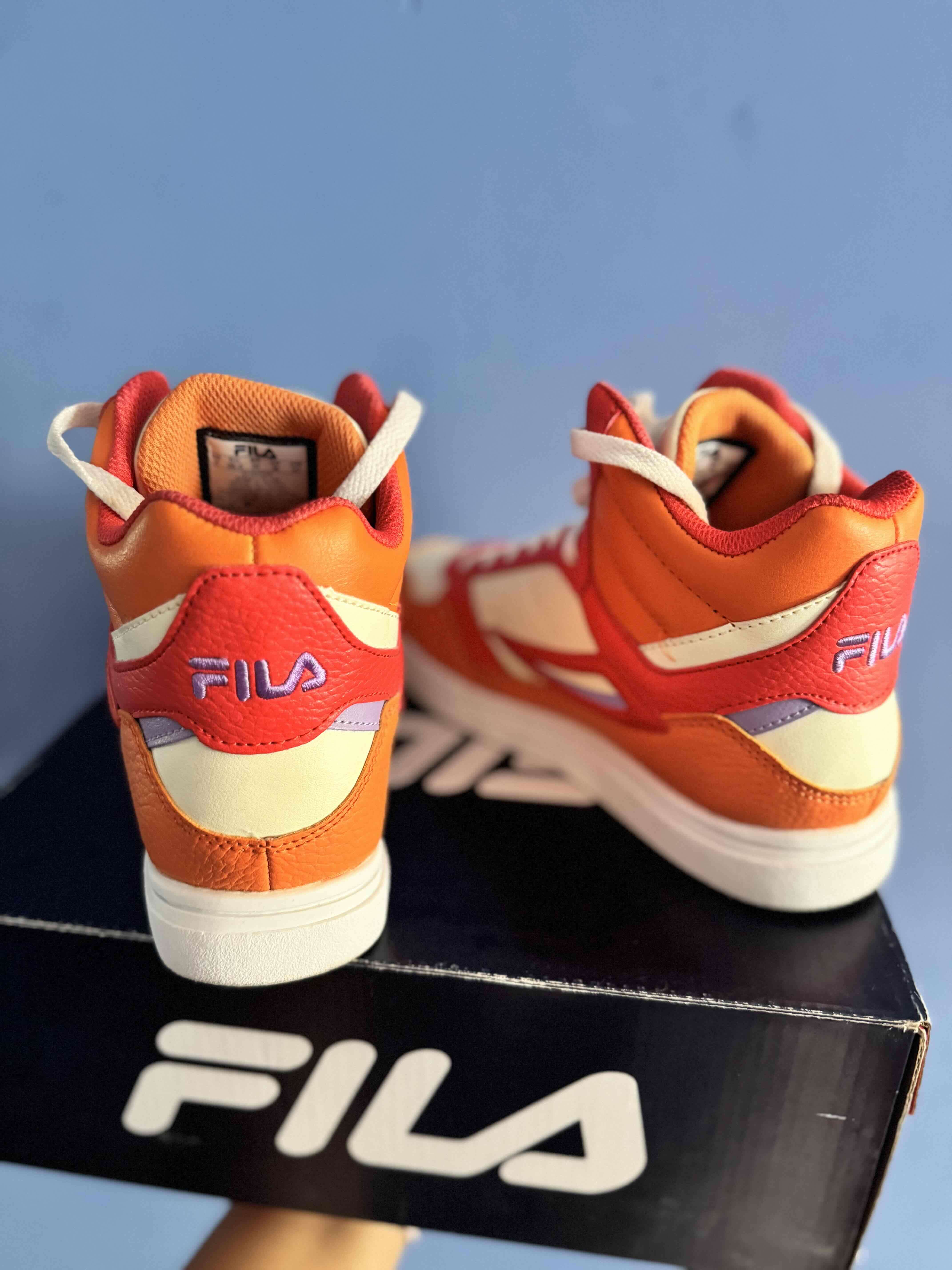 Zapatillas FILA rojas y naranjas - miniatura 3