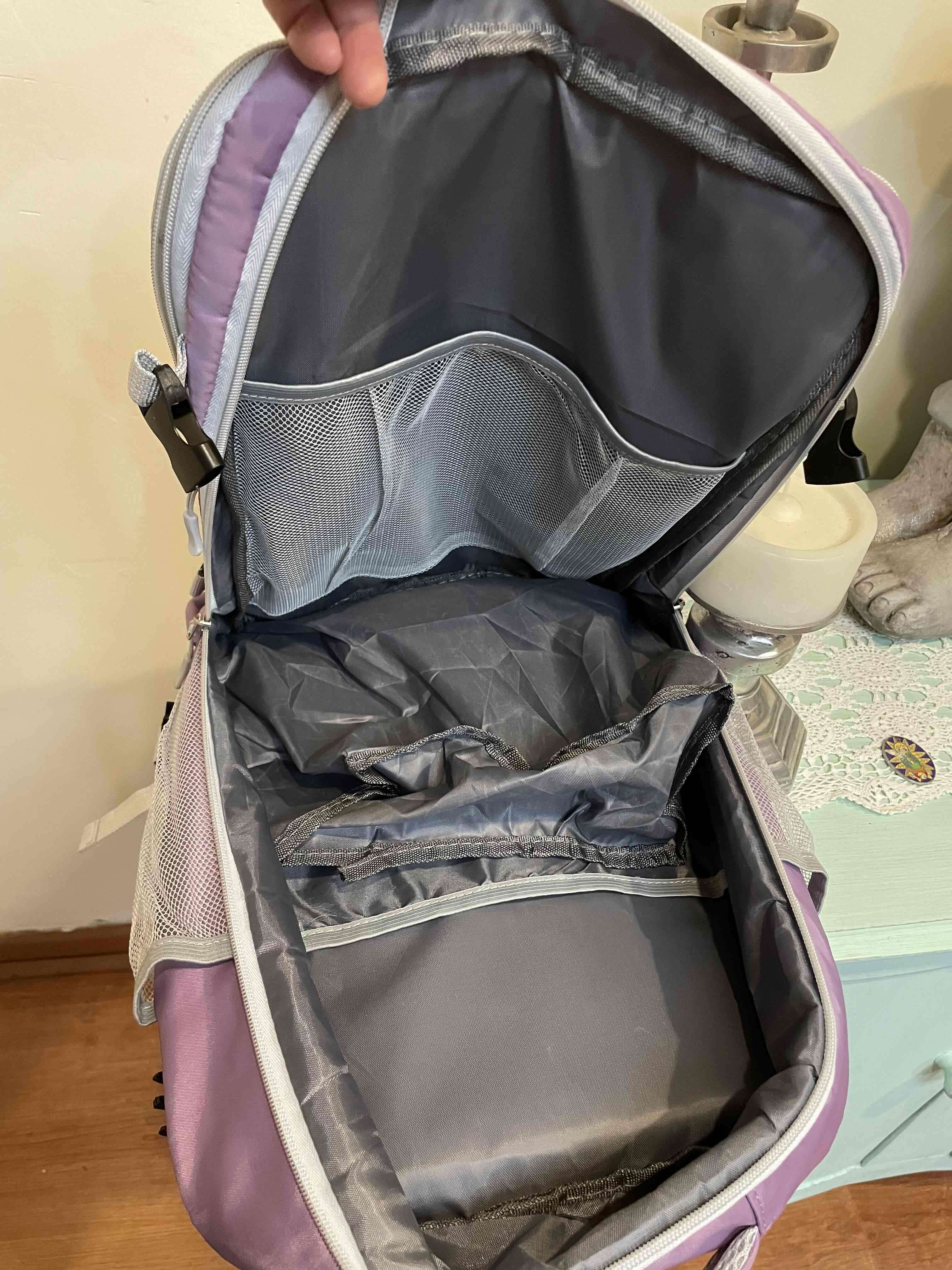 Mochila morada con múltiples bolsillos - miniatura 3