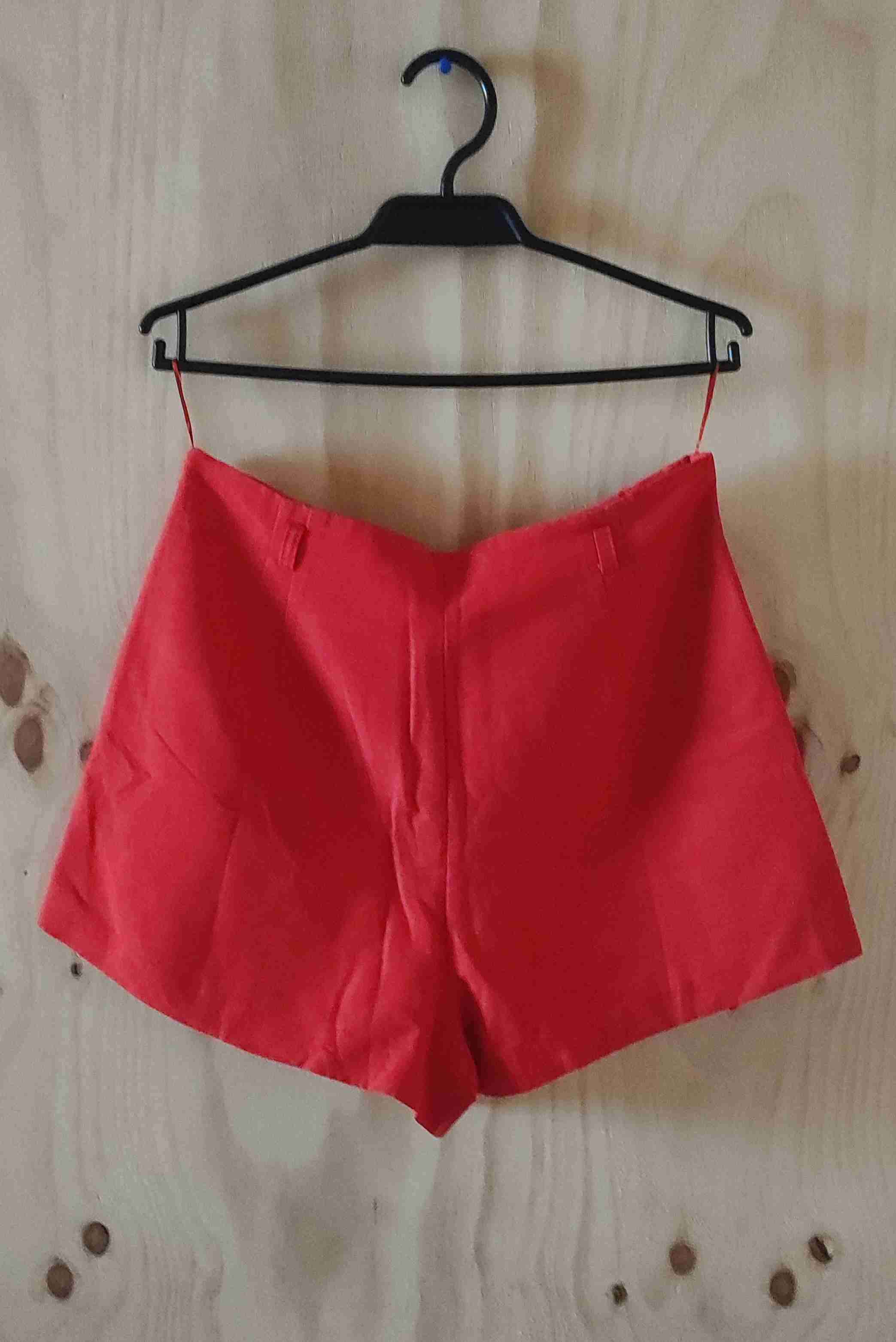 Shorts rojos de tiro alto - 2