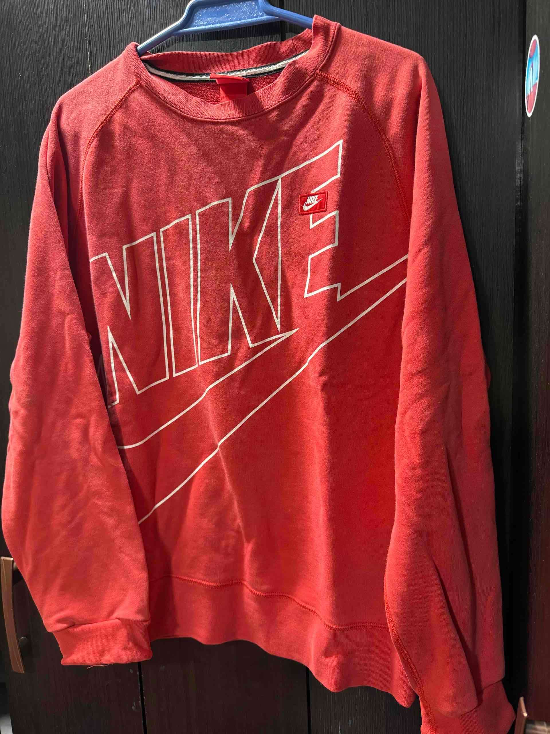 Polerón rojo Nike - miniatura 3