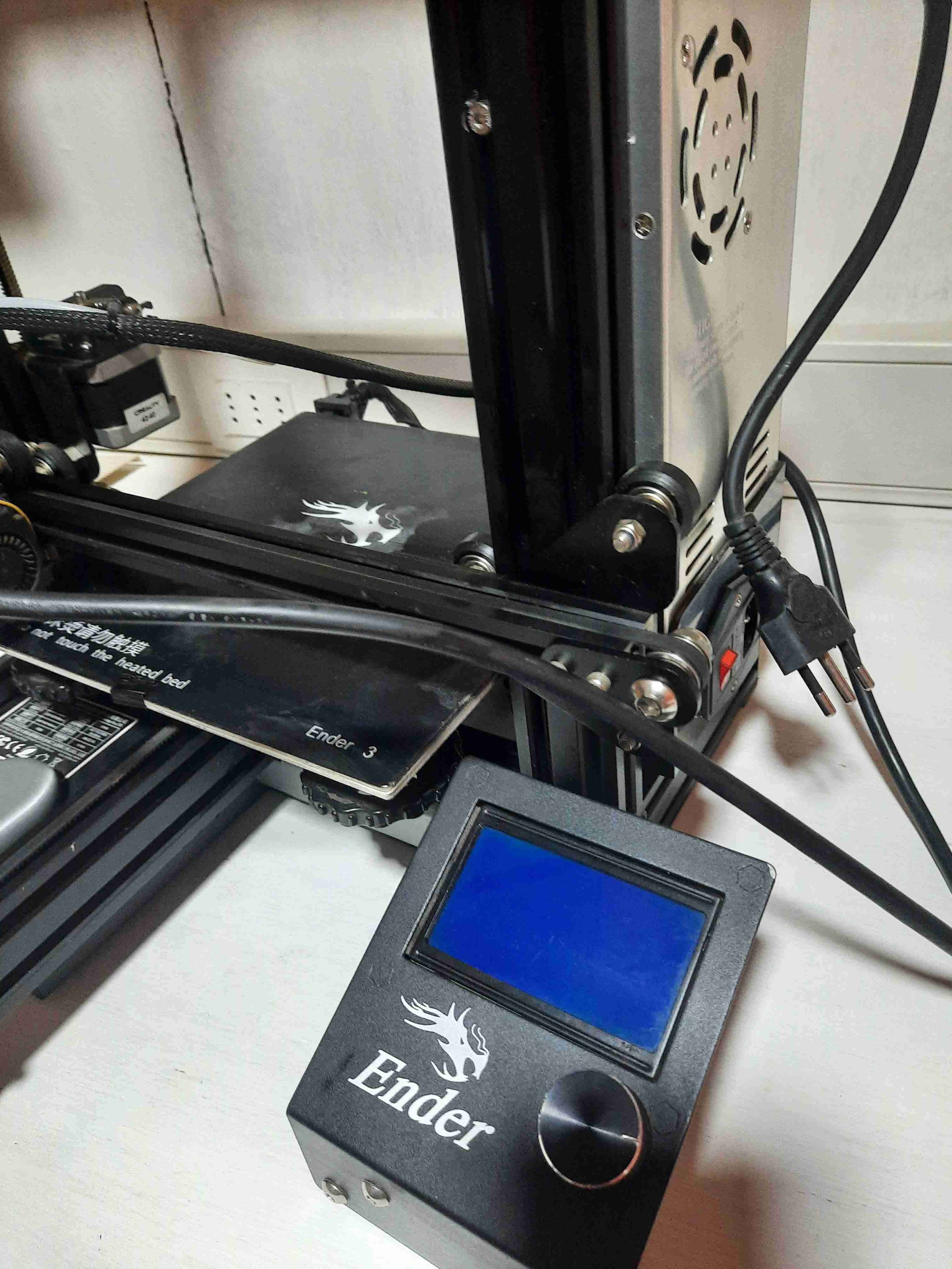 Impresora 3D Ender usada - miniatura 4