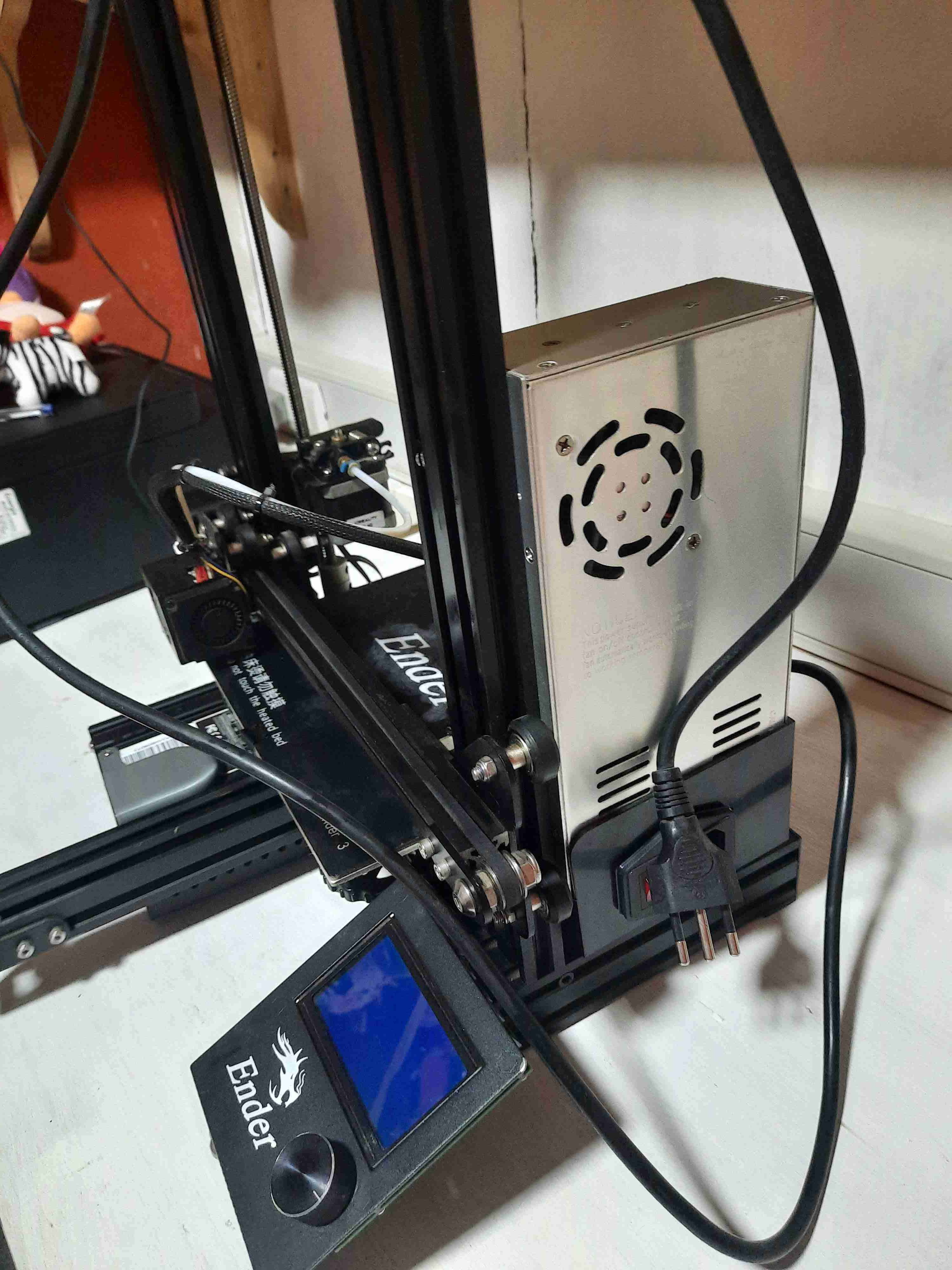 Impresora 3D Ender usada - miniatura 5