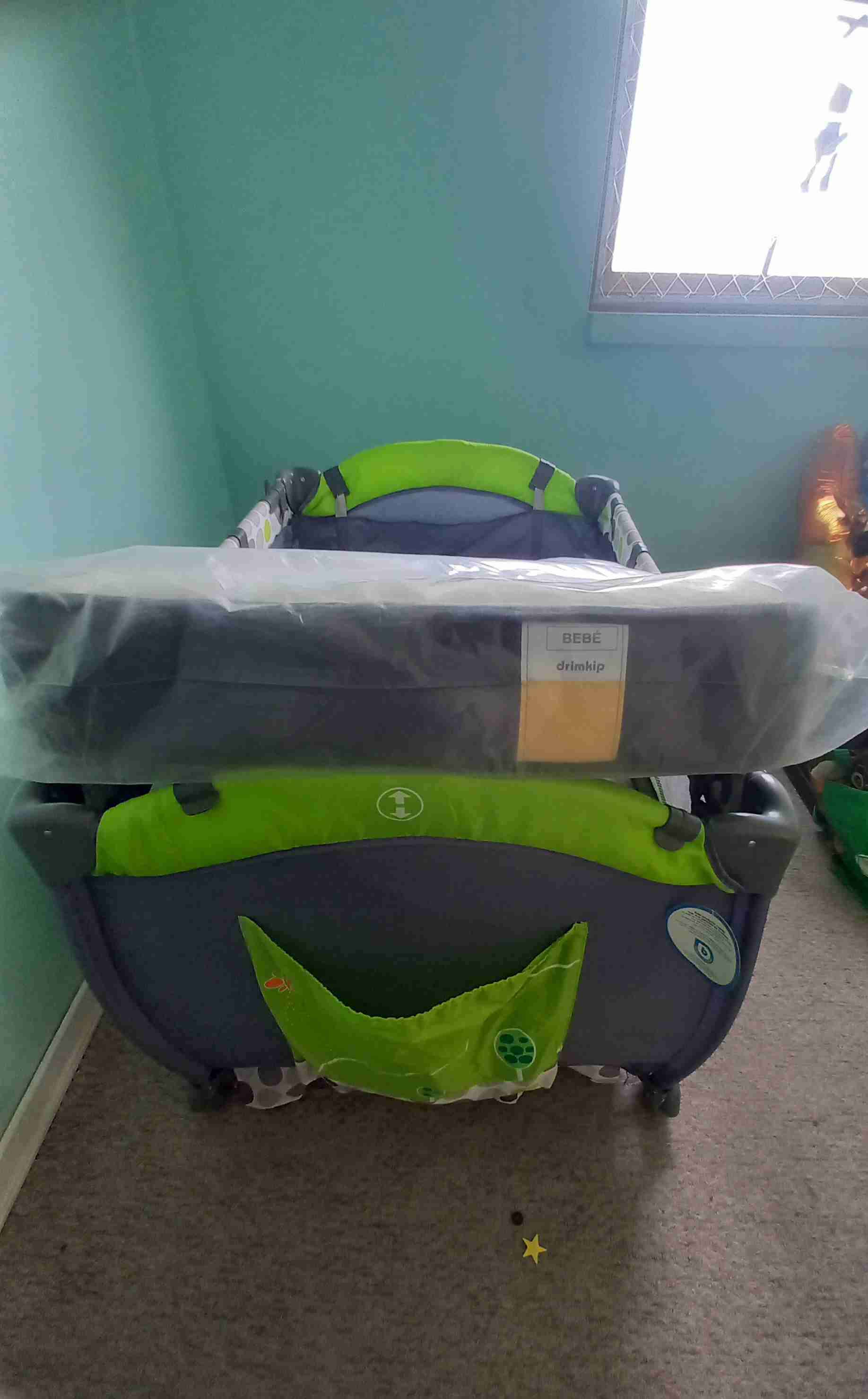 Cuna corral portátil verde - miniatura 2