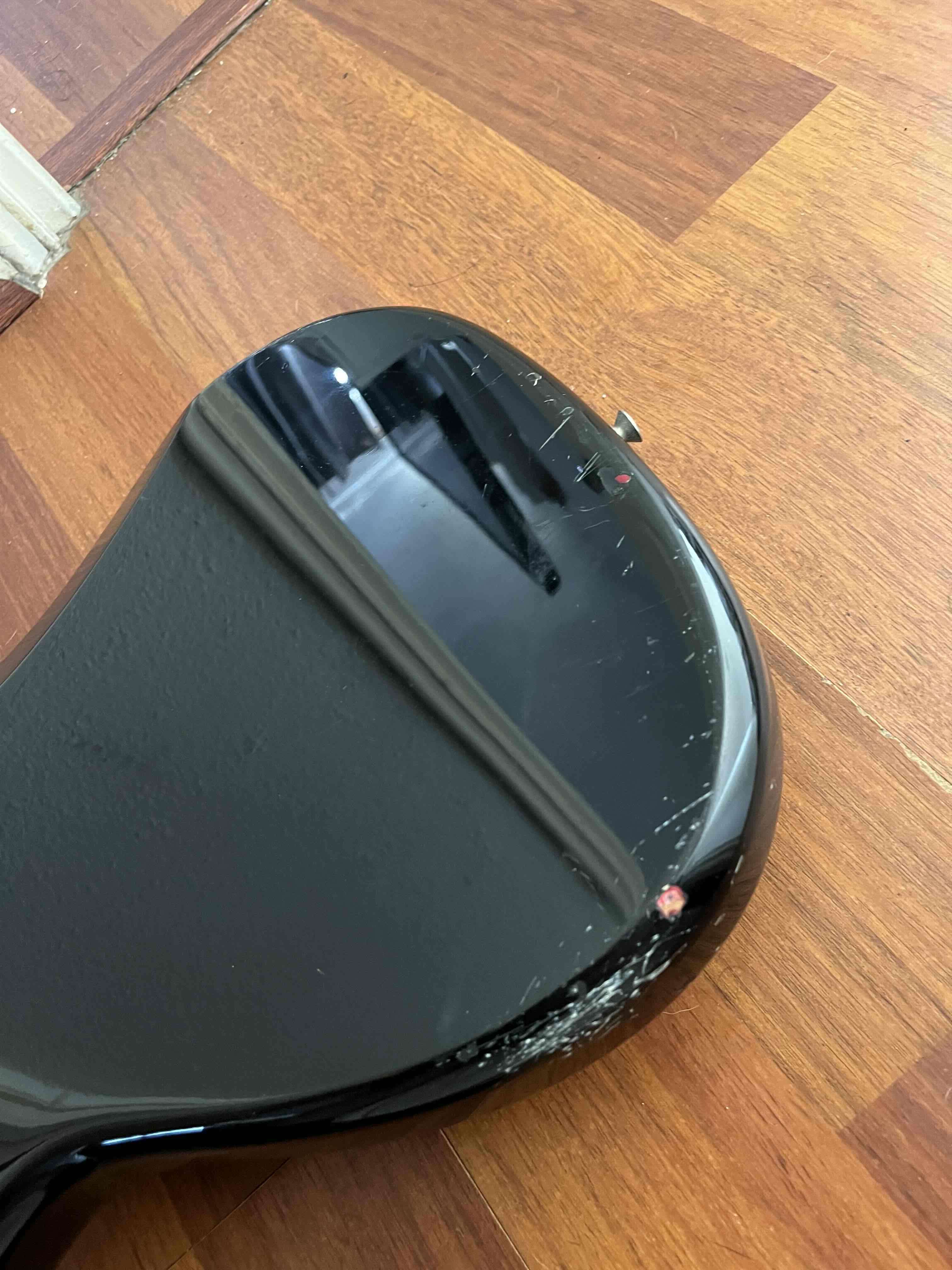 Bajo eléctrico negro clásico - miniatura 2