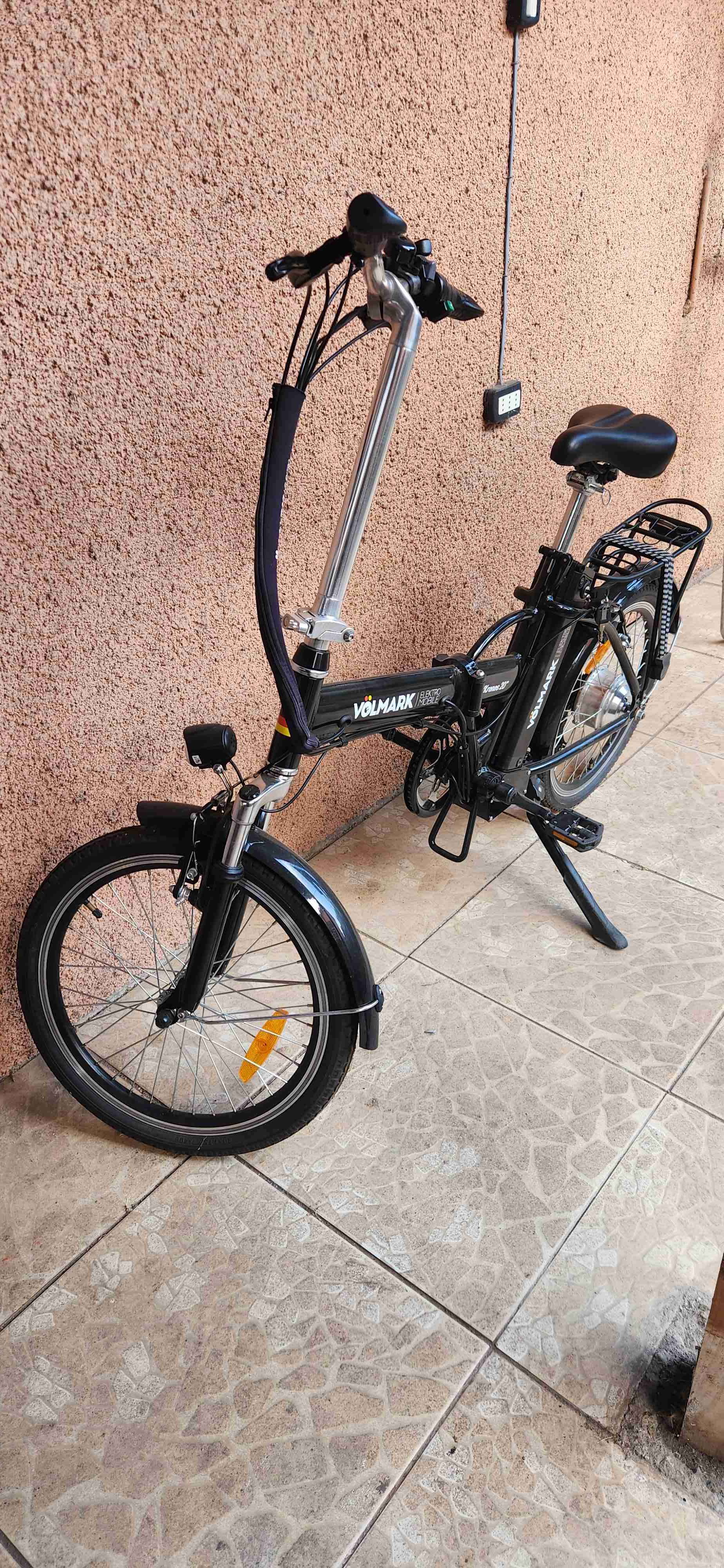Bicicleta eléctrica plegable negra - miniatura 2