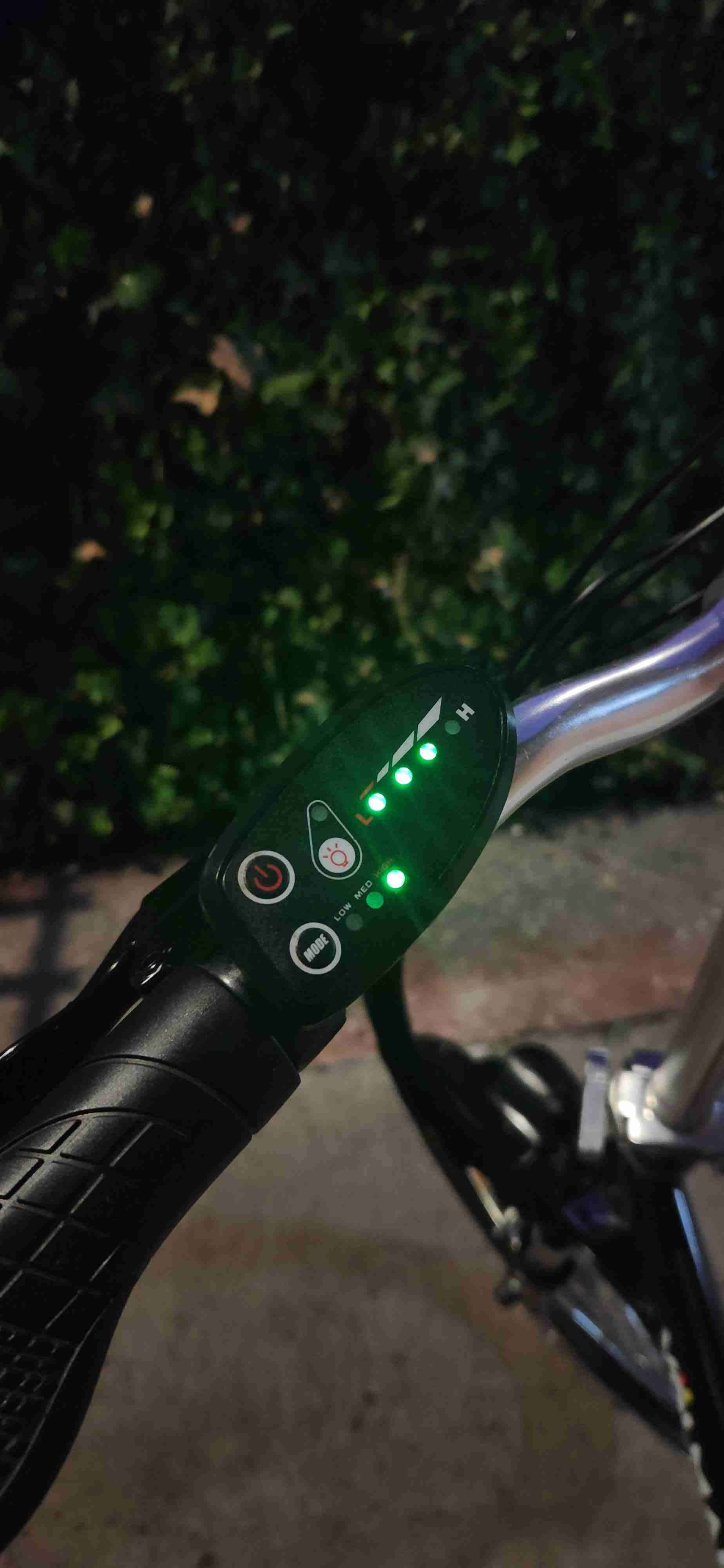 Bicicleta eléctrica plegable negra - miniatura 5