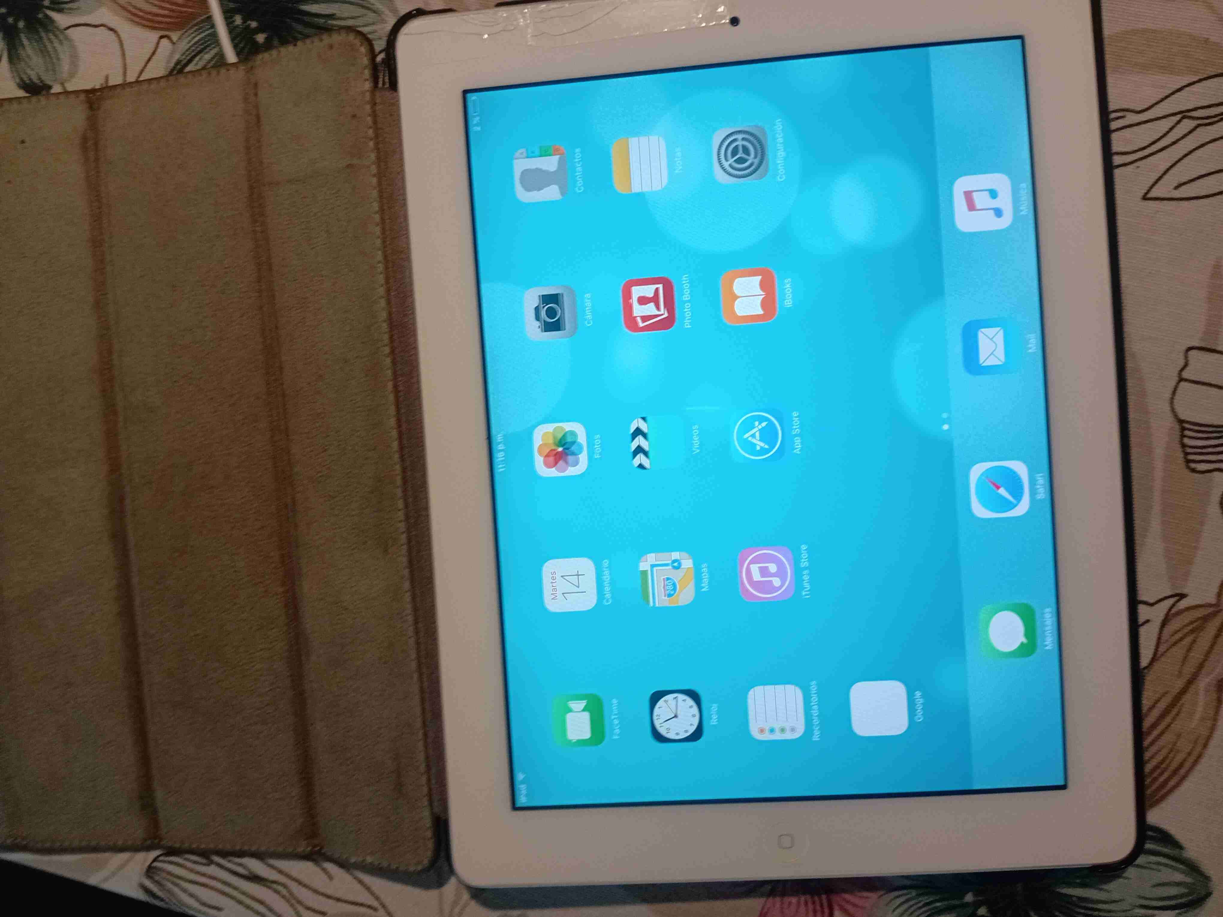 iPad con pantalla intacta - miniatura 2