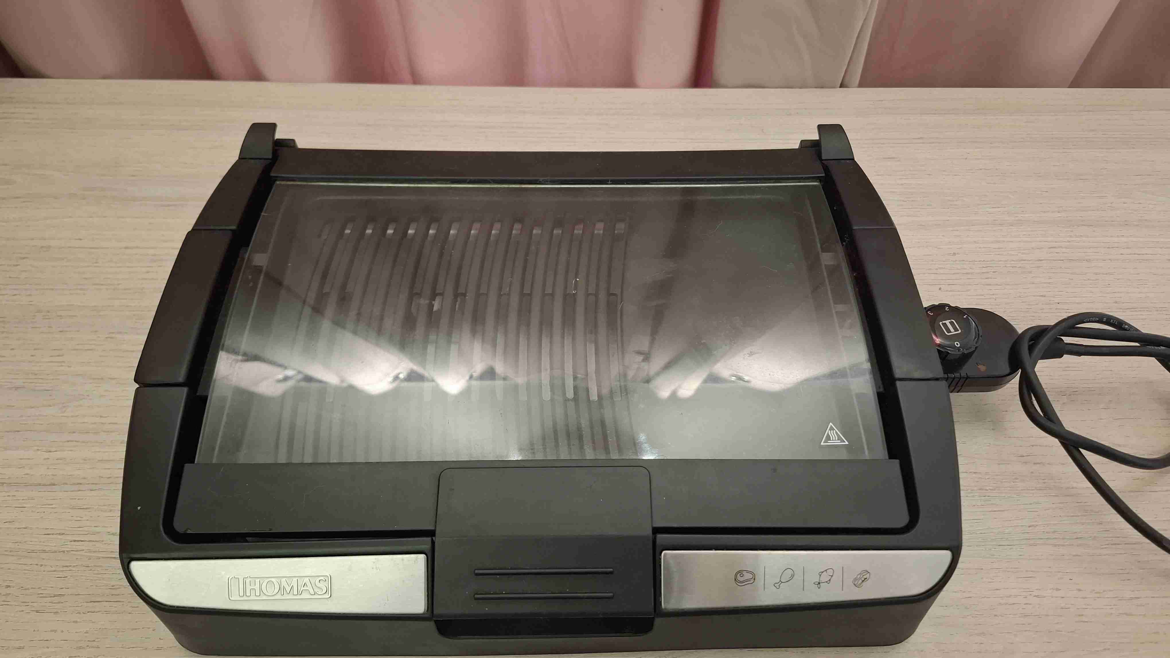 Parrilla eléctrica Thomas con tapa - miniatura 2