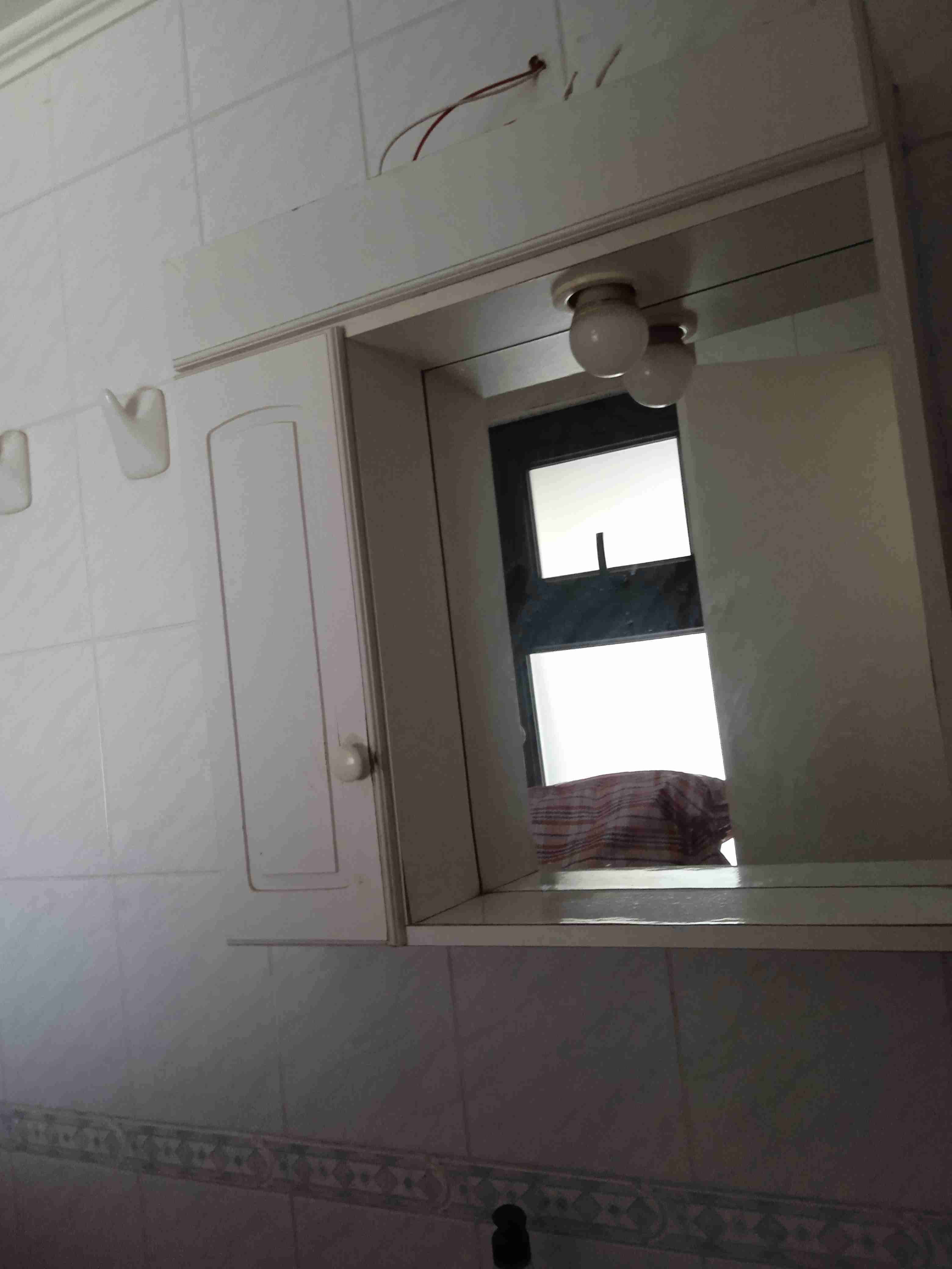 Espejo de baño con luz - miniatura 2