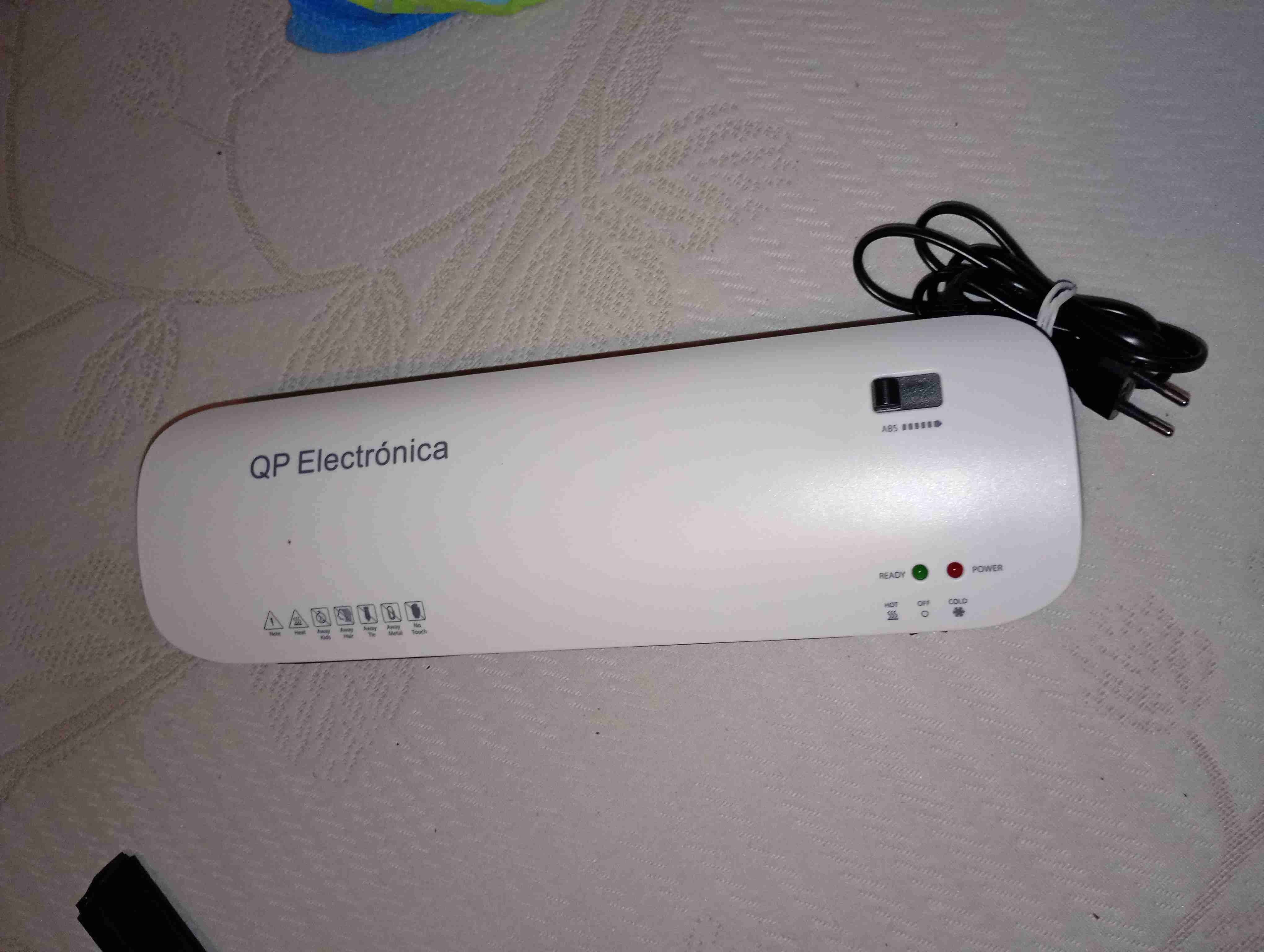 Laminadora QP Electrónica blanca y negra - miniatura 3