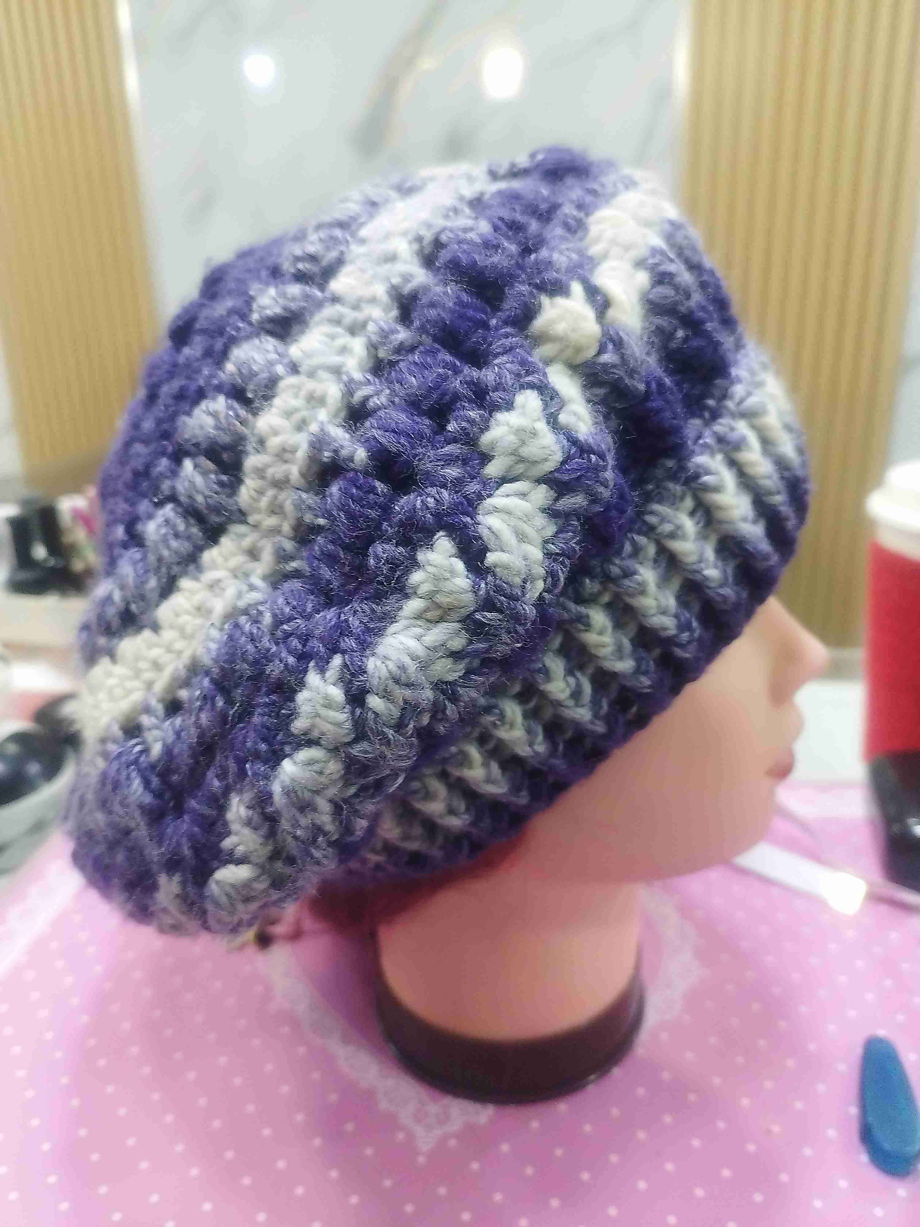 Boina de crochet morada - miniatura 2