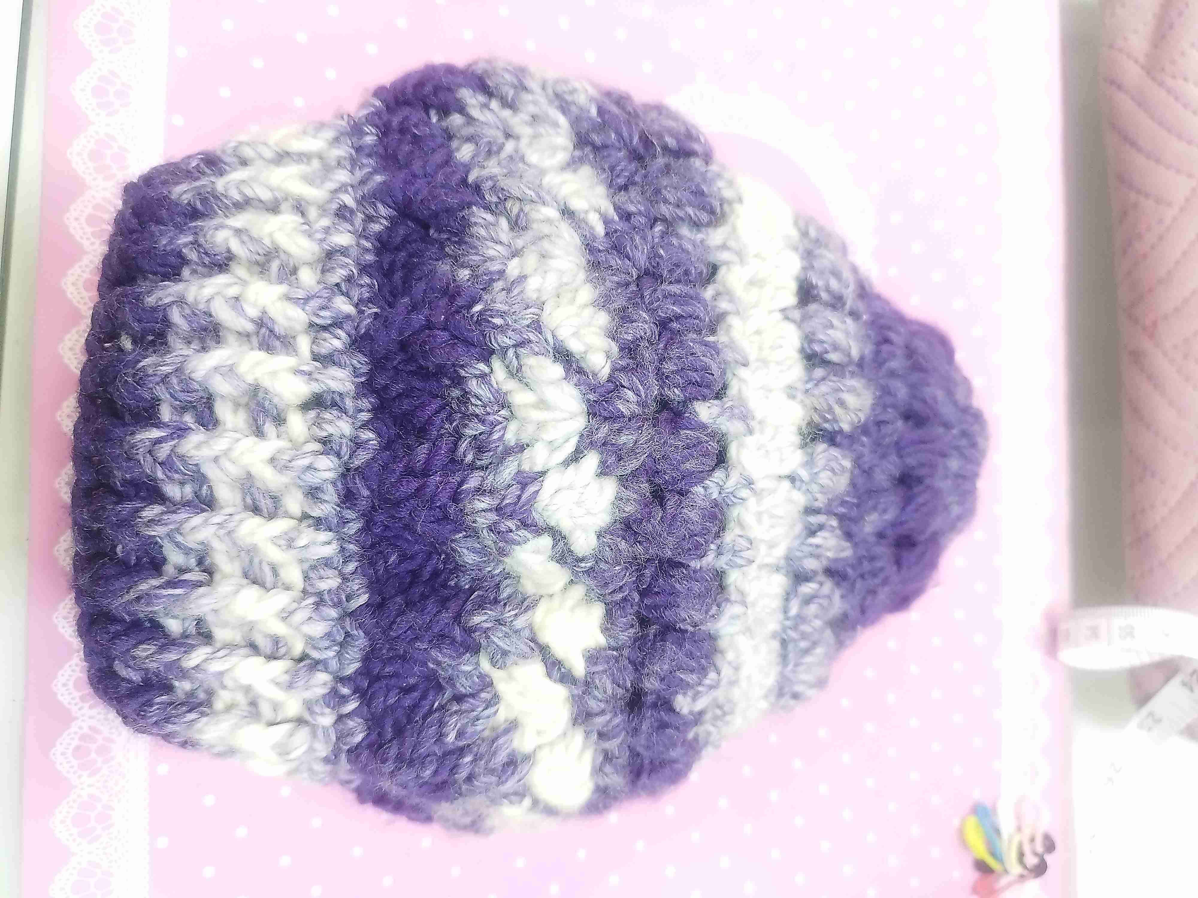 Boina de crochet morada - miniatura 6