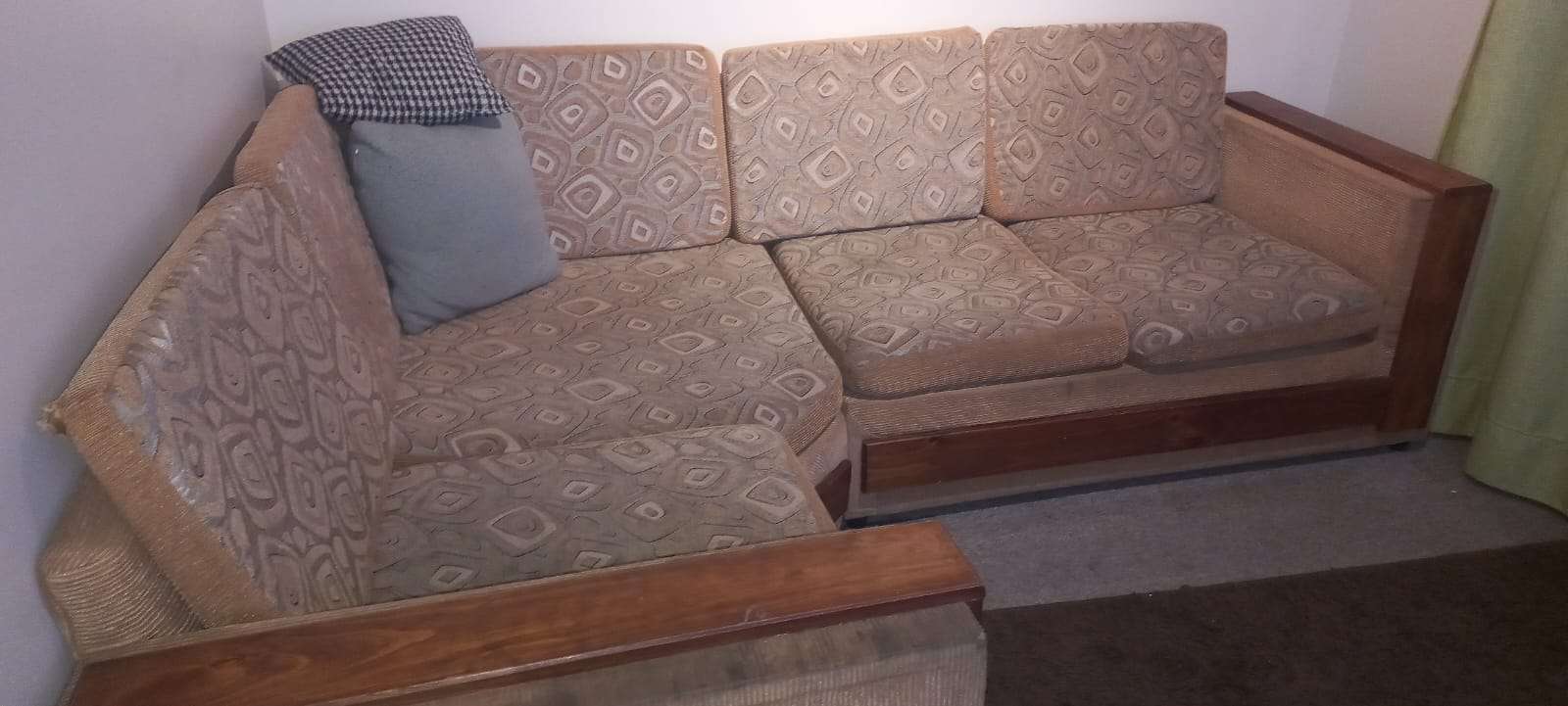 Sofá esquinero retro marrón - miniatura 3