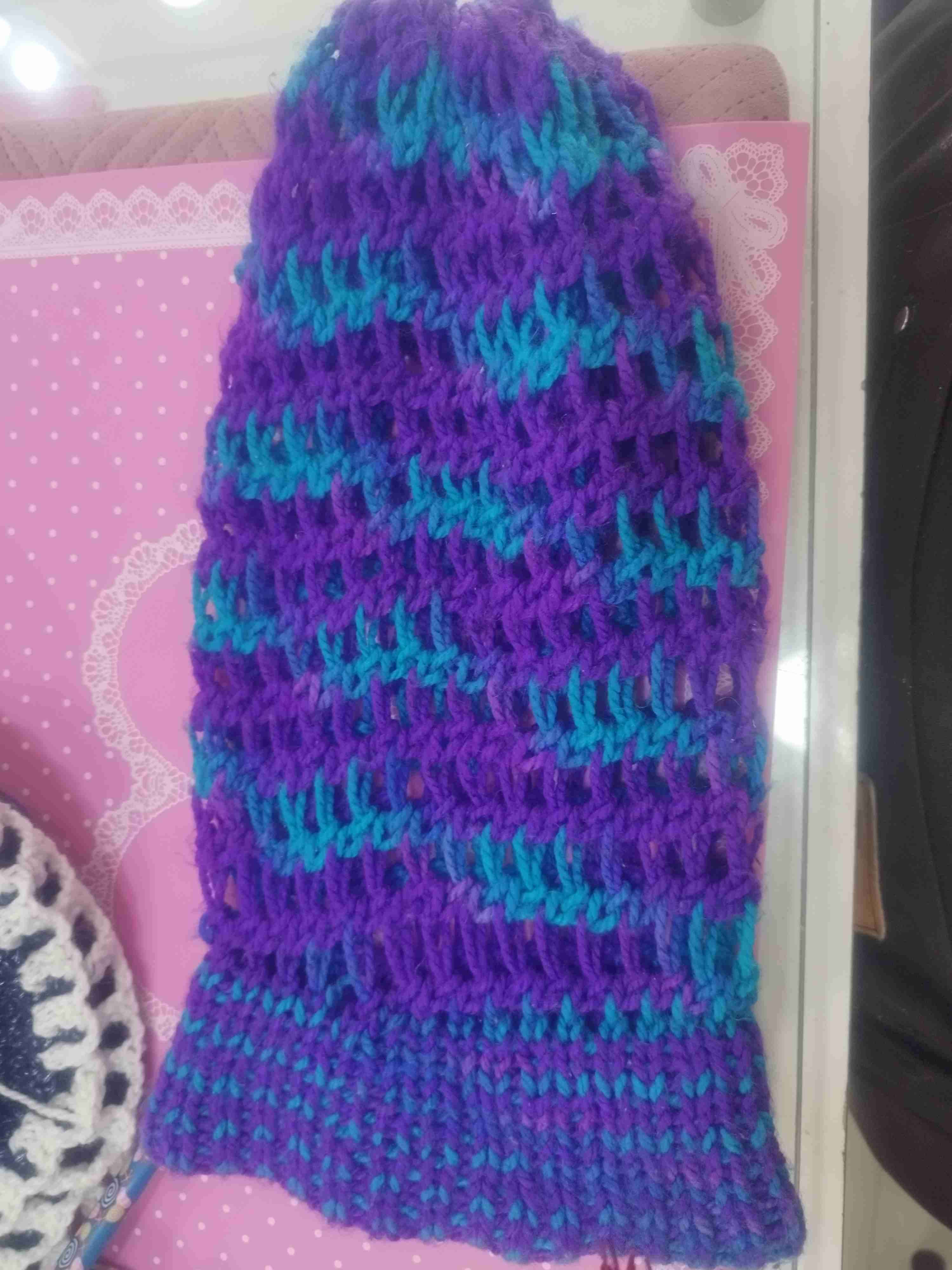 Gorro tejido púrpura y azul - miniatura 4